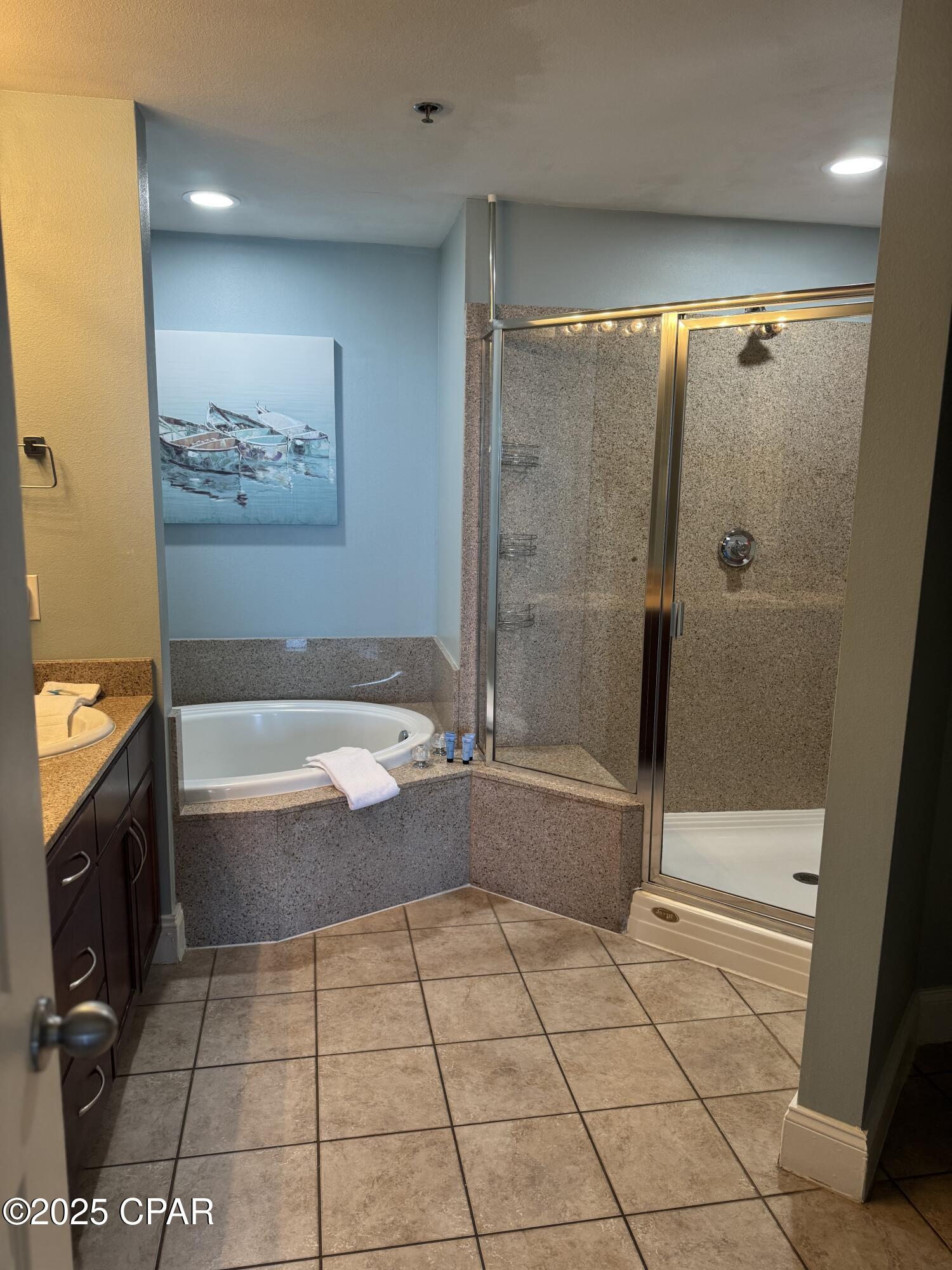 Laketown Wharf - Residential