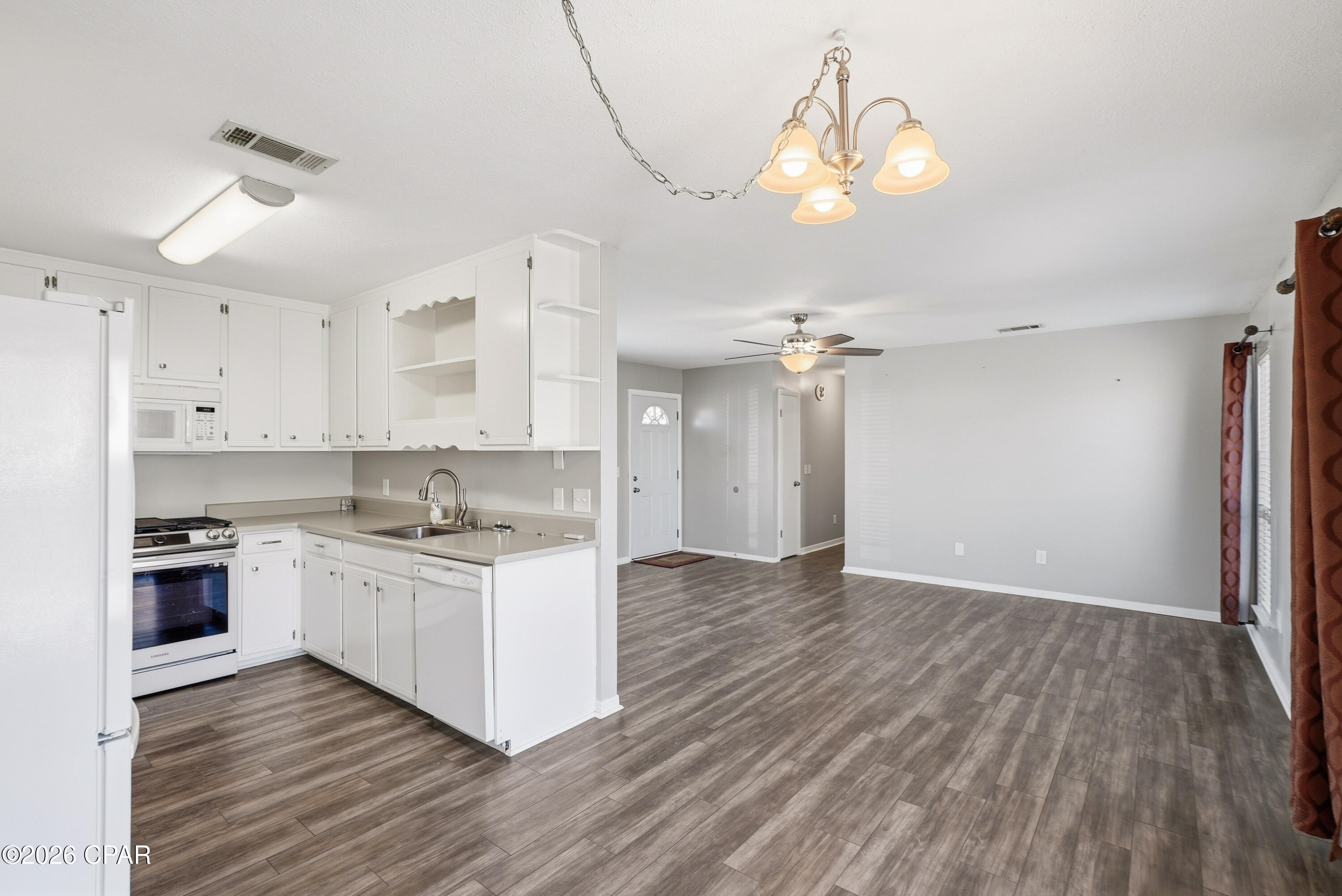 Pine Forest Est Ph 1 - Residential