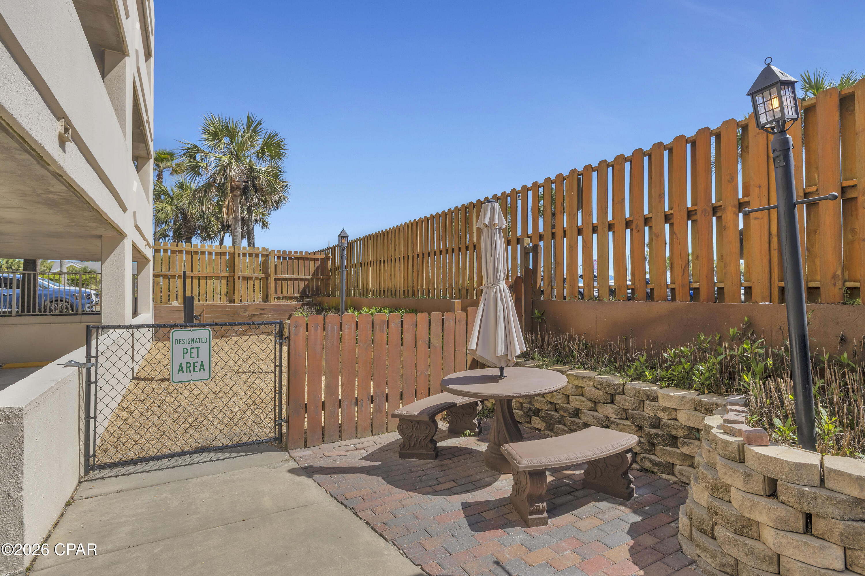 Twin Palms Resort - Residential