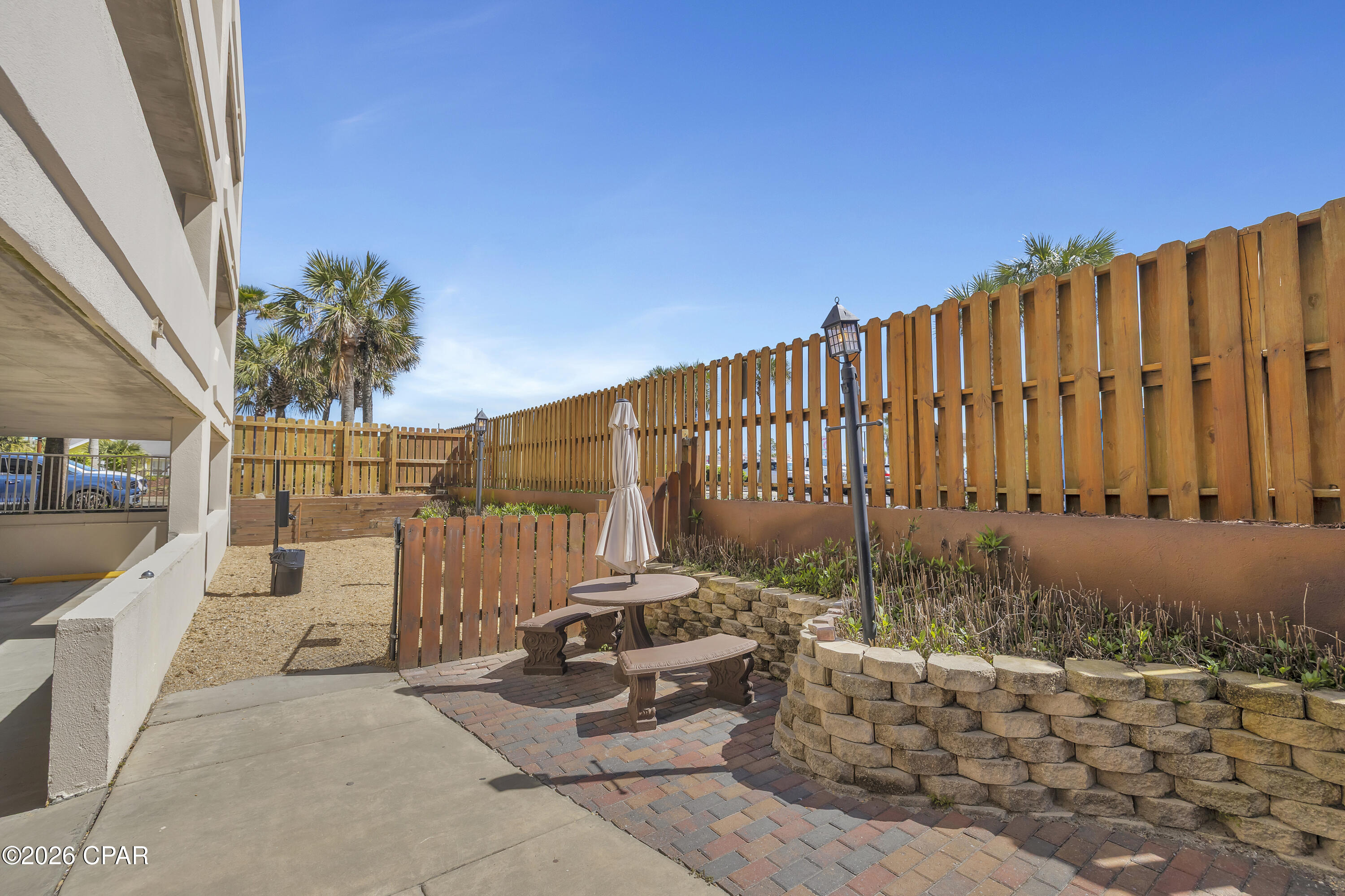 Twin Palms Resort - Residential