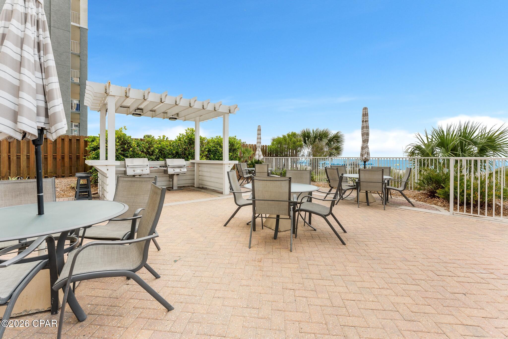 Twin Palms Resort - Residential