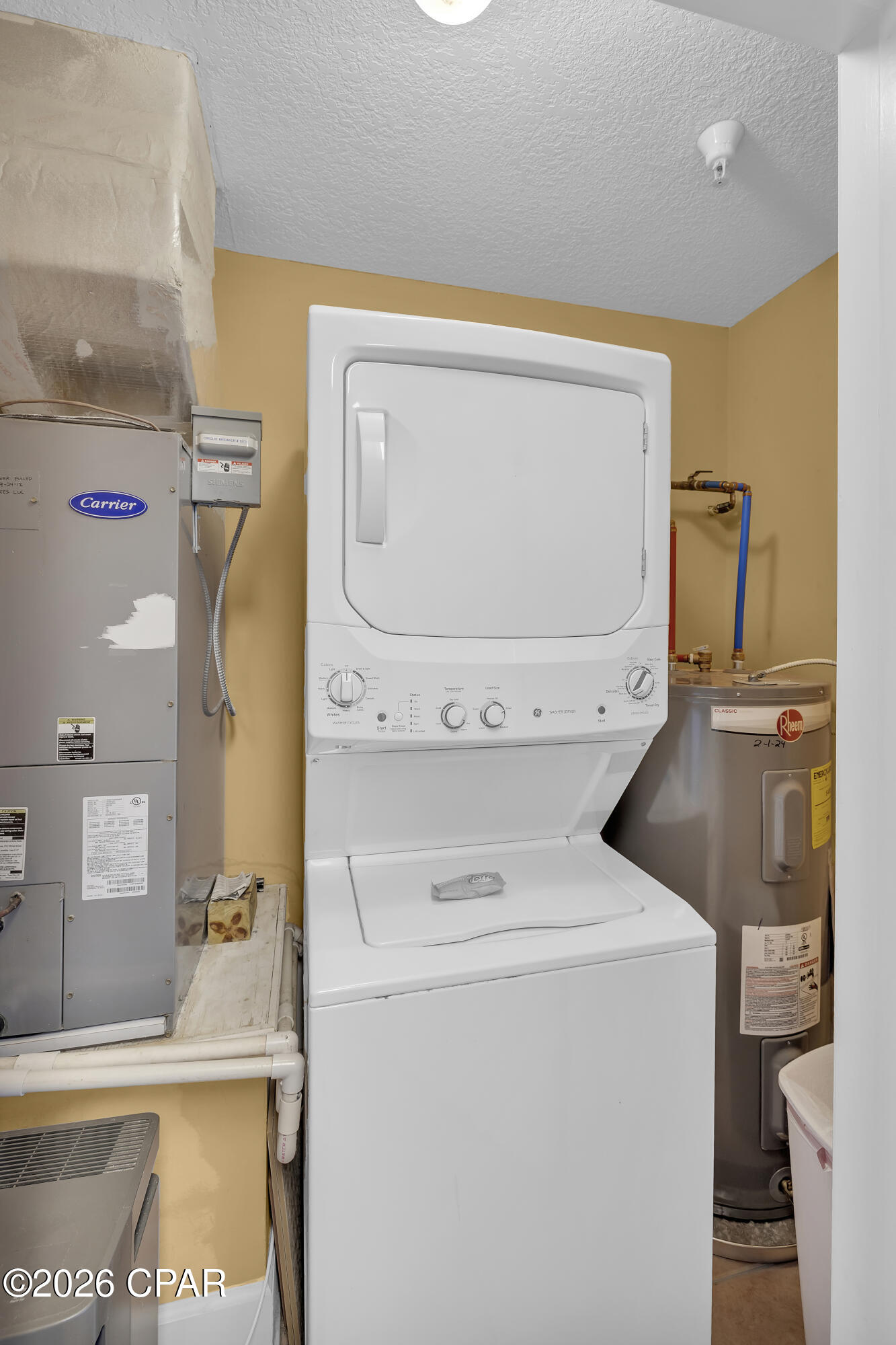 Twin Palms Resort - Residential