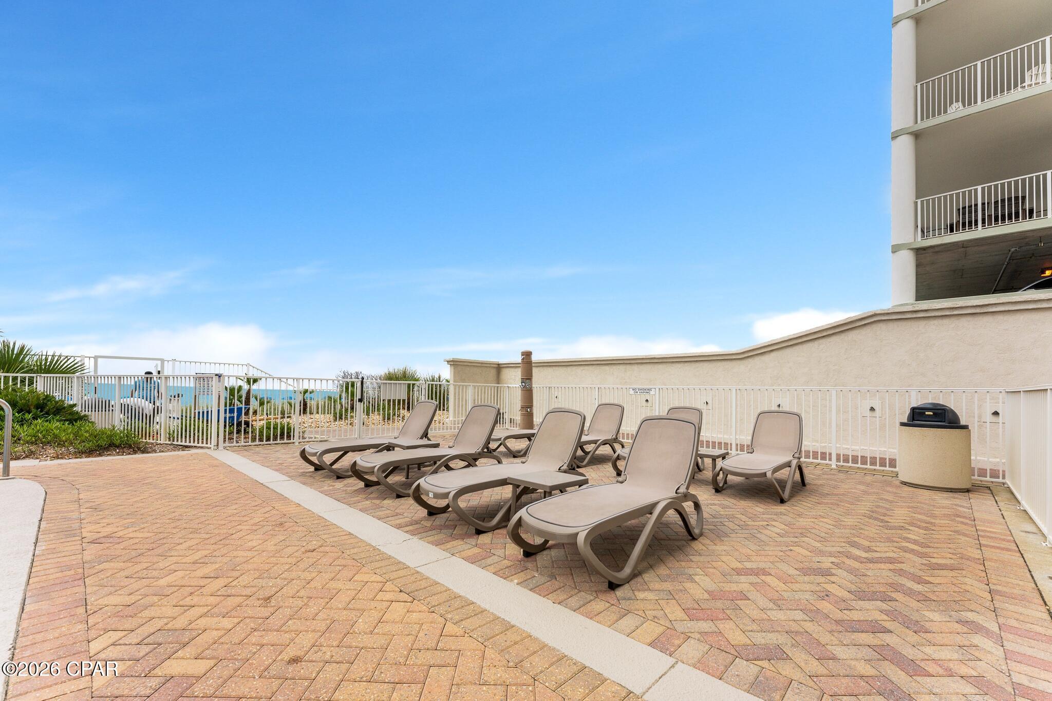 Twin Palms Resort - Residential