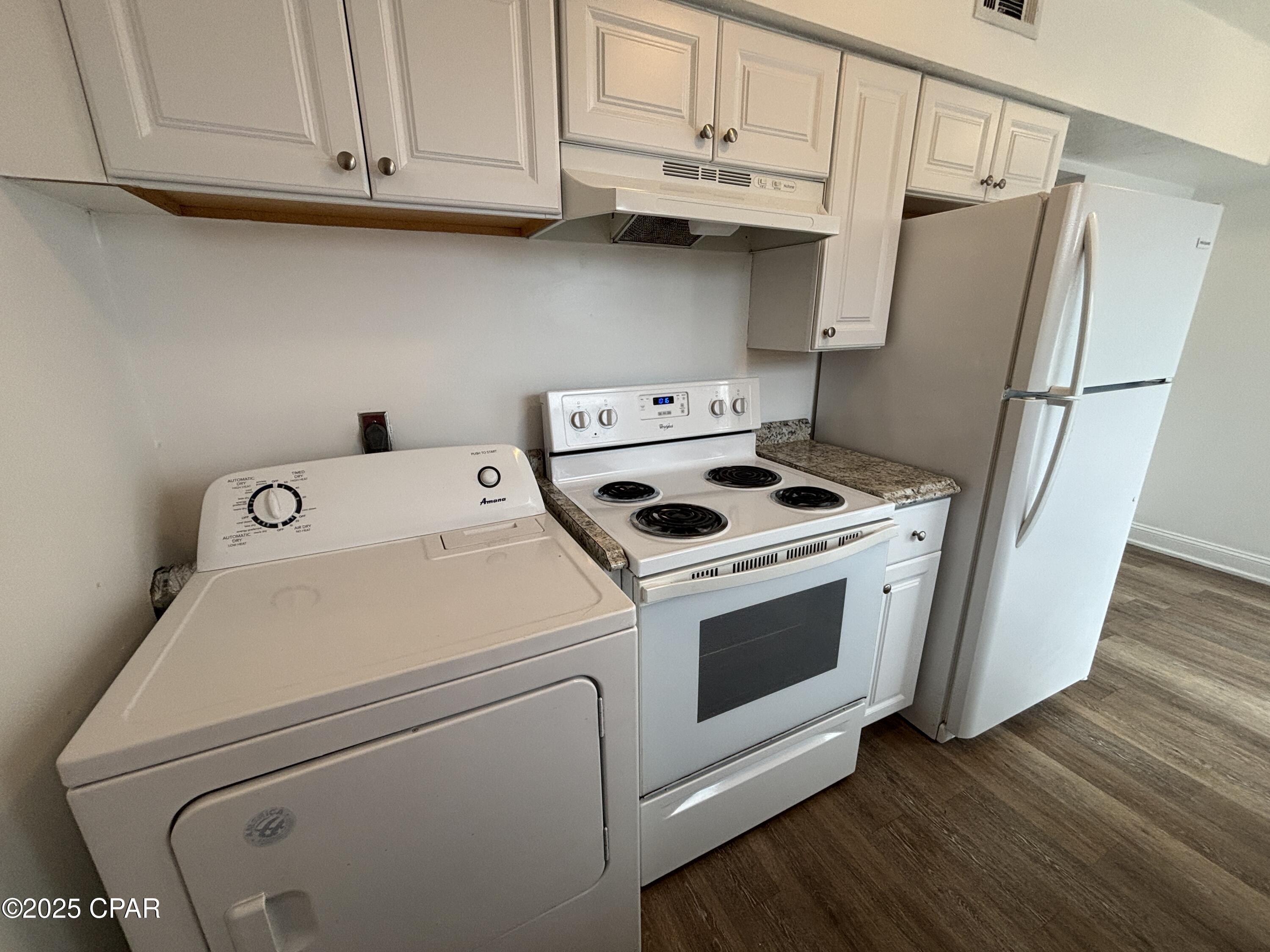 [No Recorded Subdiv] - Residential Lease