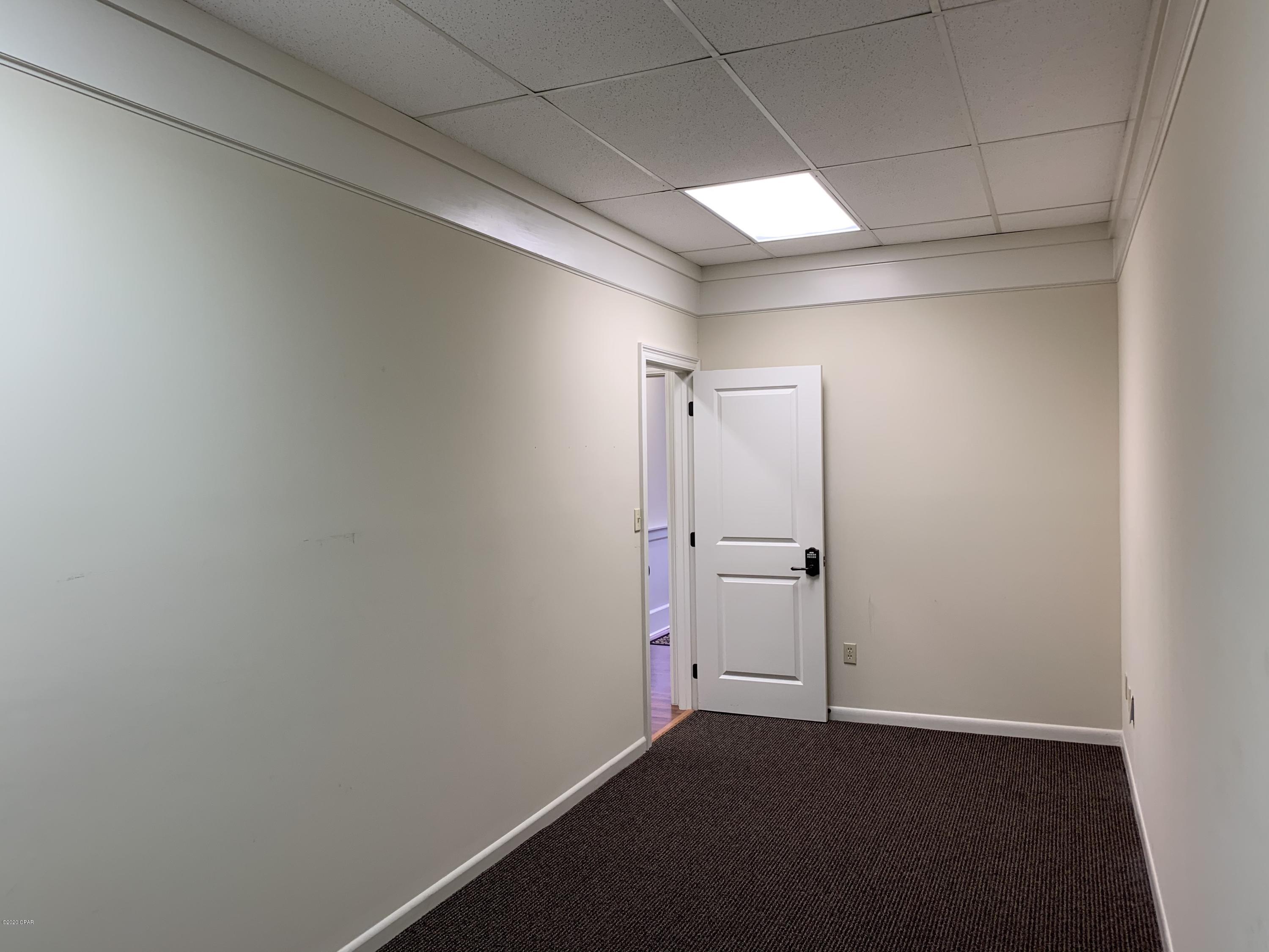 [No Recorded Subdiv] - Commercial Lease