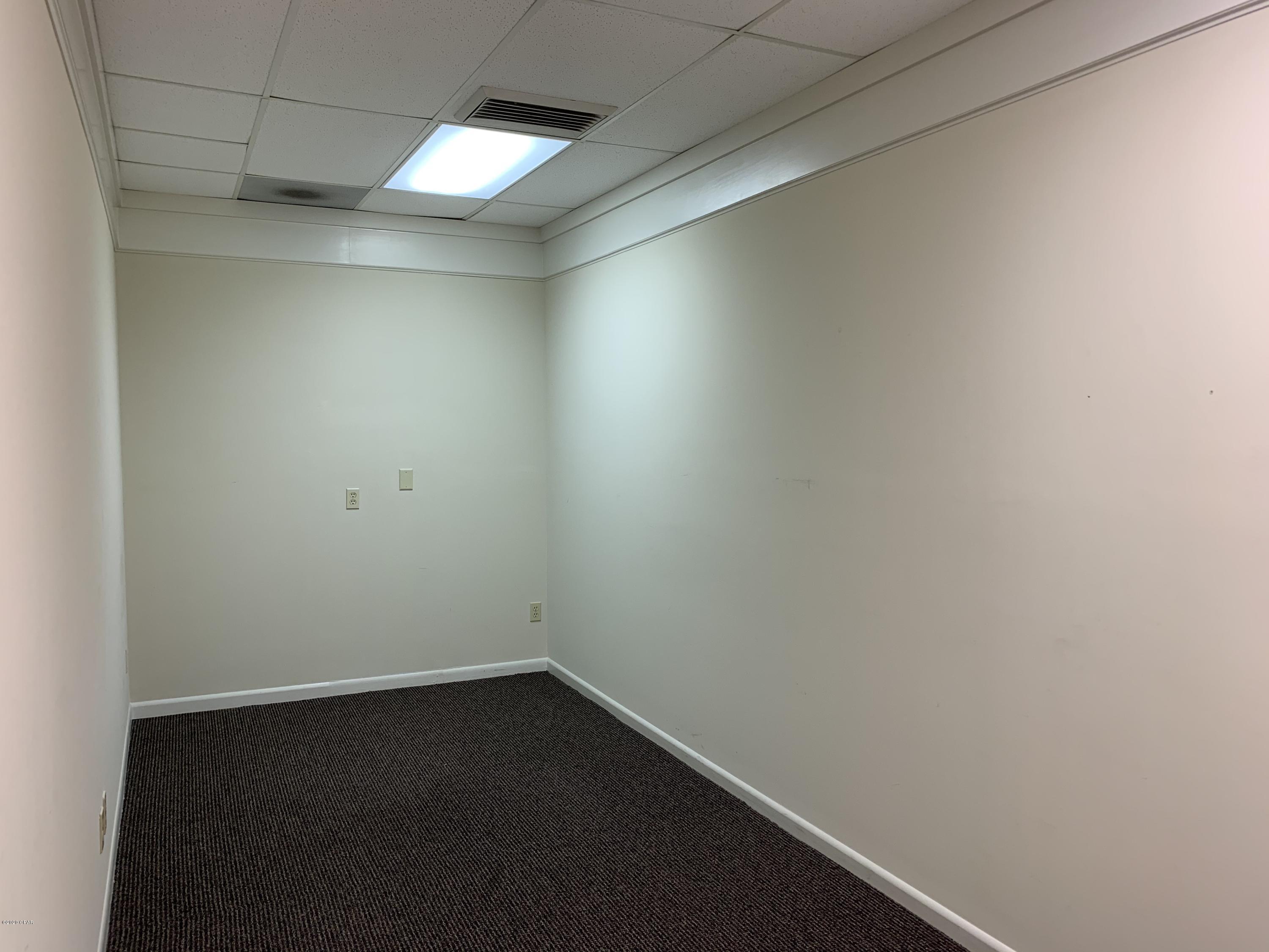 [No Recorded Subdiv] - Commercial Lease
