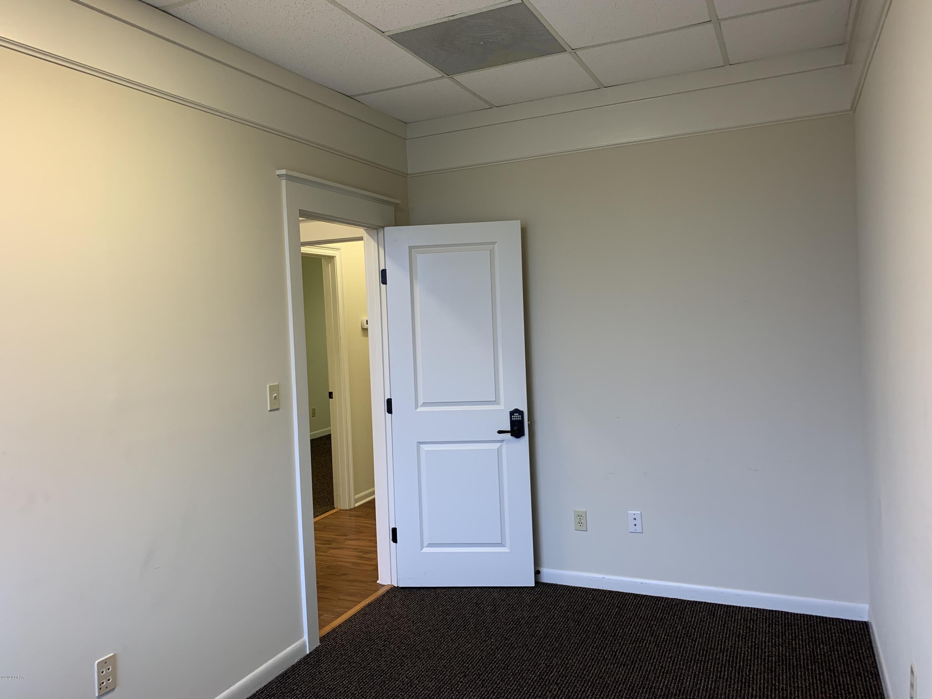 [No Recorded Subdiv] - Commercial Lease