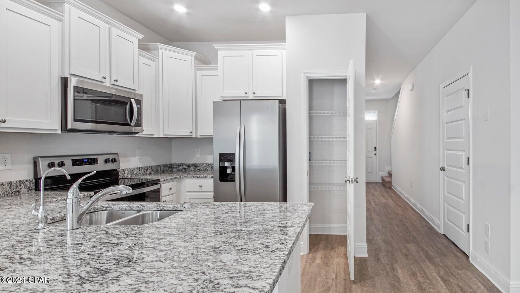 [No Recorded Subdiv] - Residential Lease