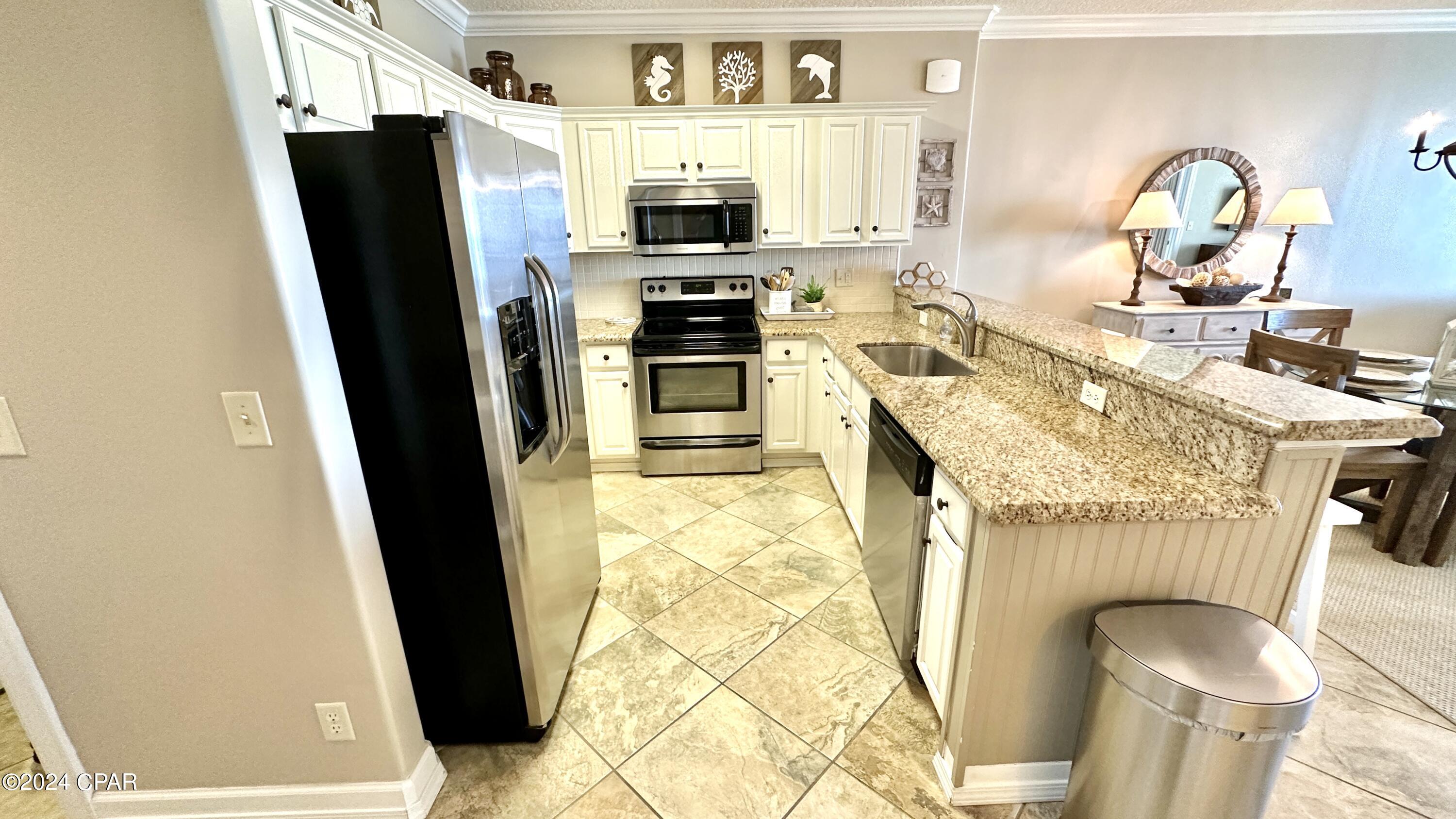 Tropic Winds - Residential