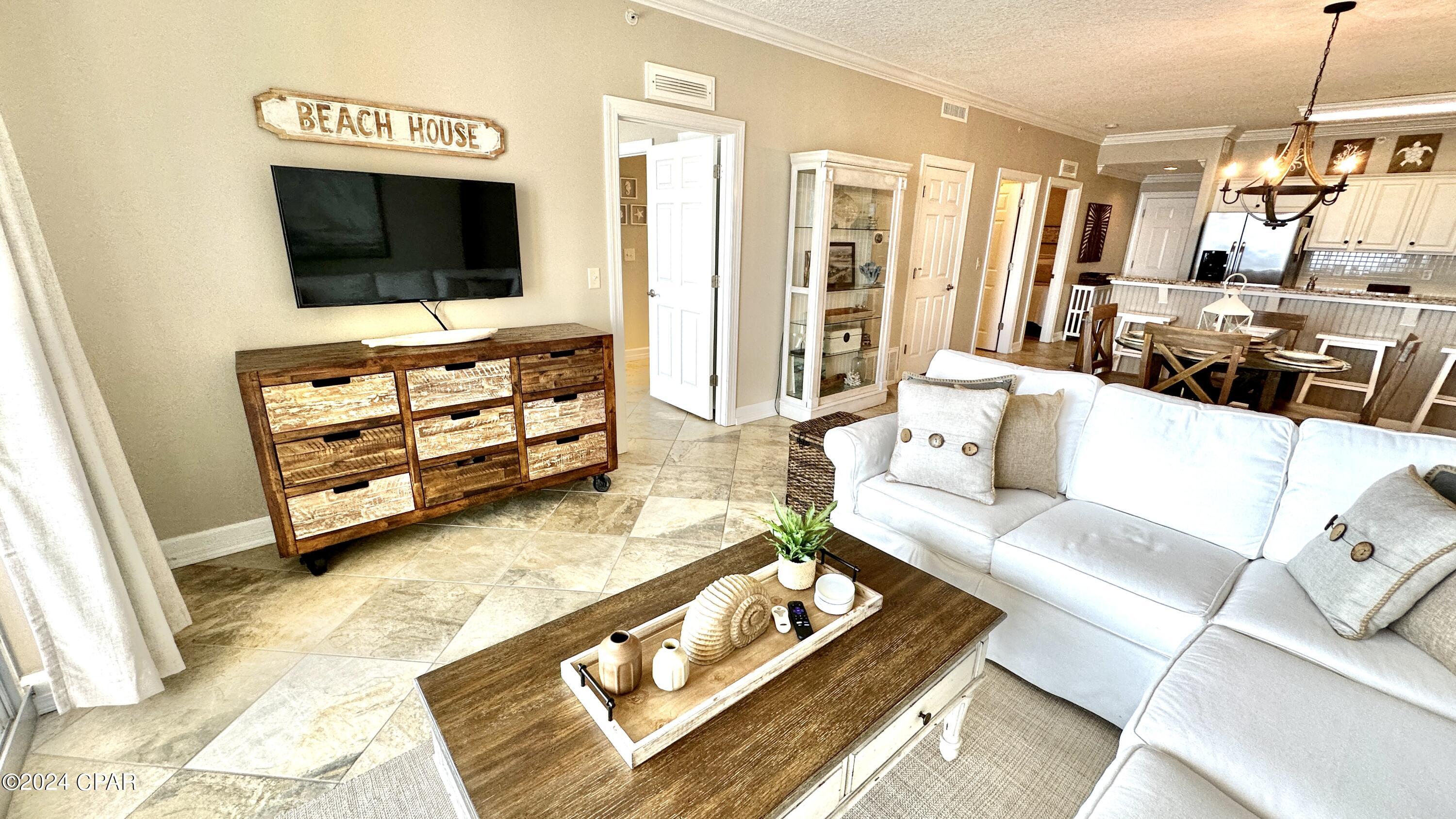 Tropic Winds - Residential