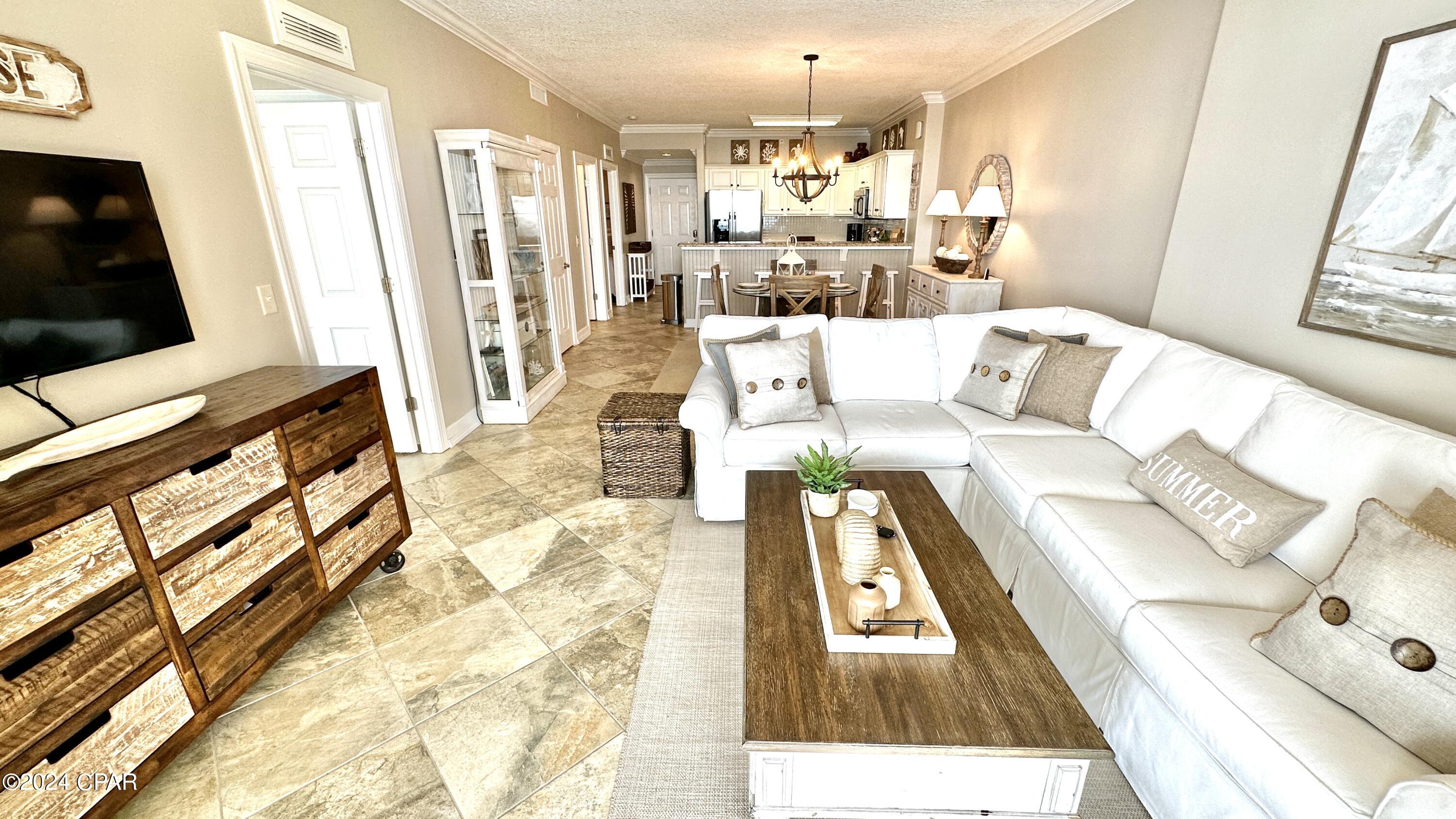 Tropic Winds - Residential