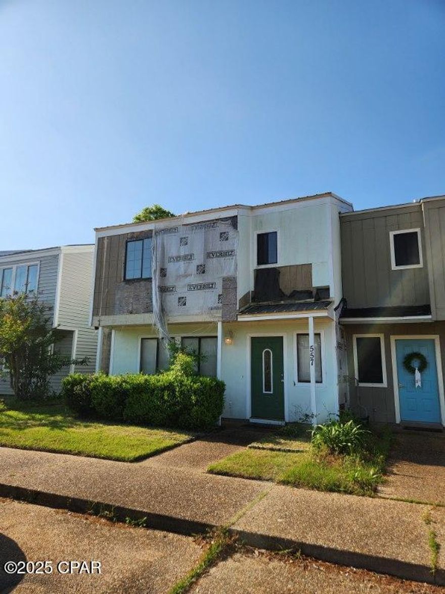 this Home is need of a HANDY Man or Woman. With a little TLC and elbow grease this Place will be ready to go. New windows already purchased, just need to be hung. House needs some stucco and drywall as well.