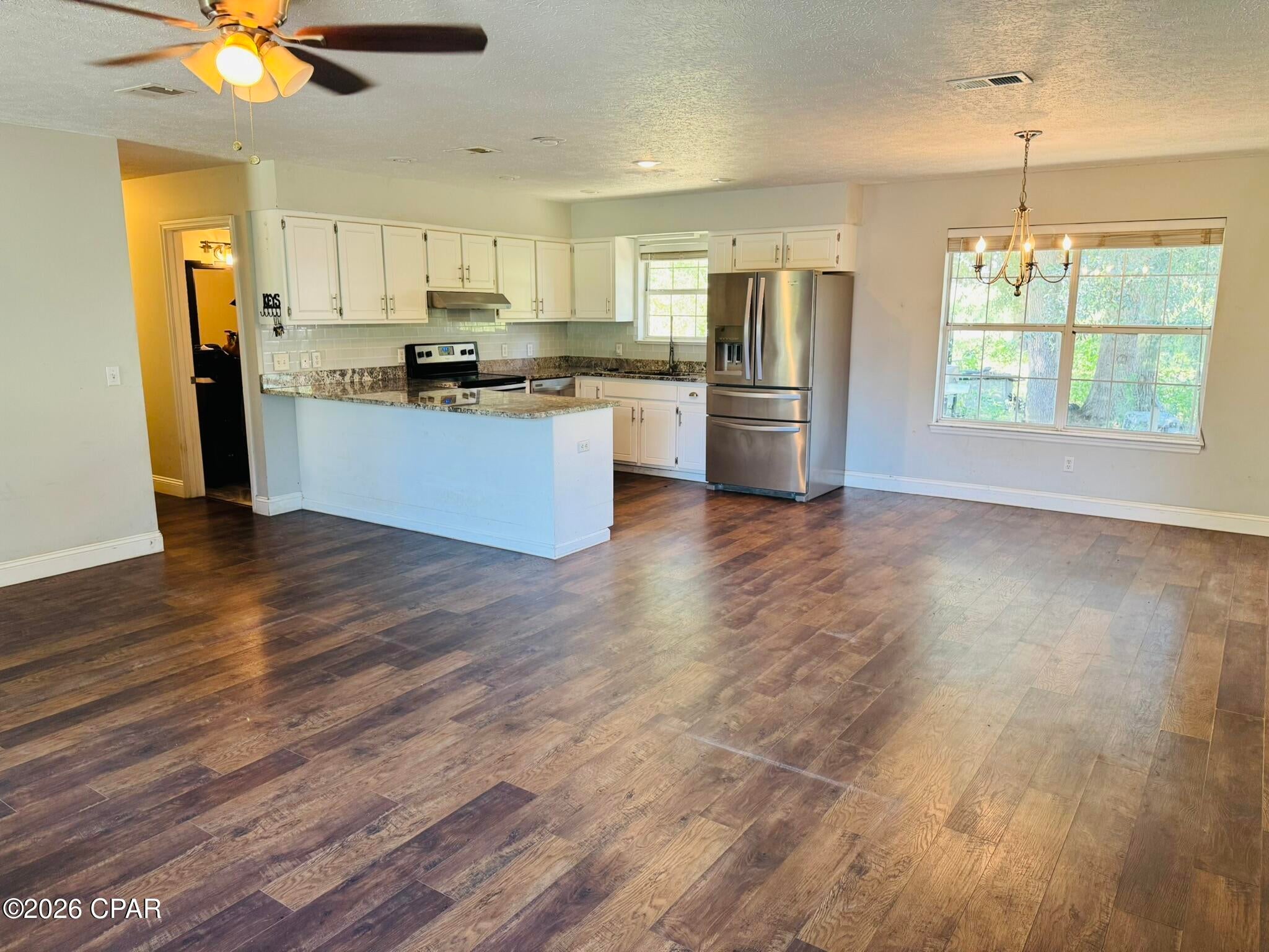 8901 Crook Hollow Road