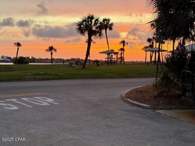 Venture Out Travel Trail - Land