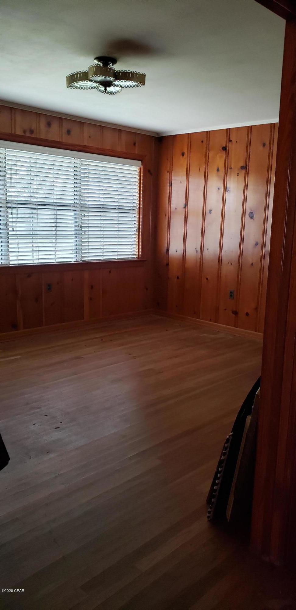 Pretty Bayou Hts 1st - Residential