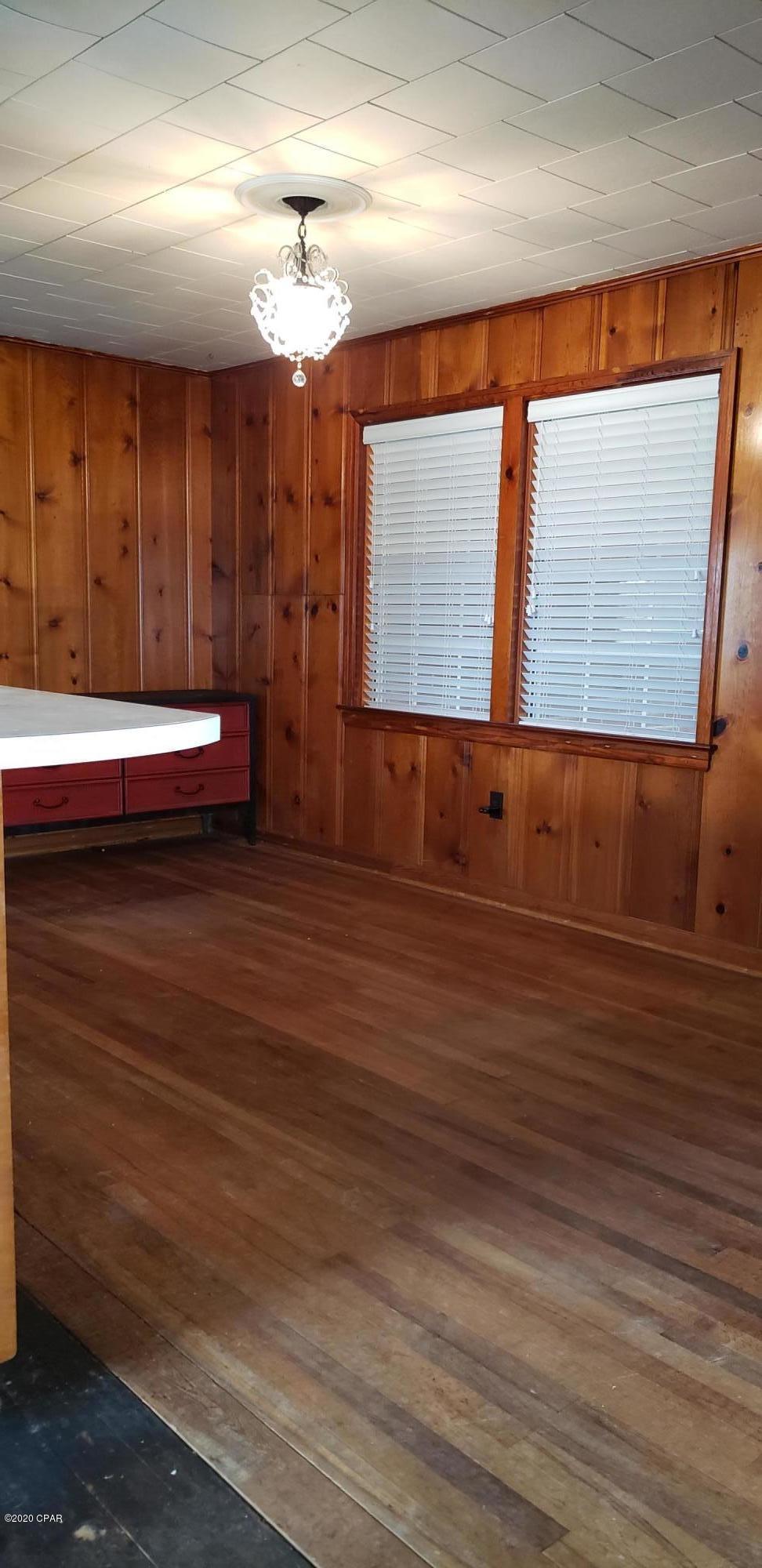 Pretty Bayou Hts 1st - Residential