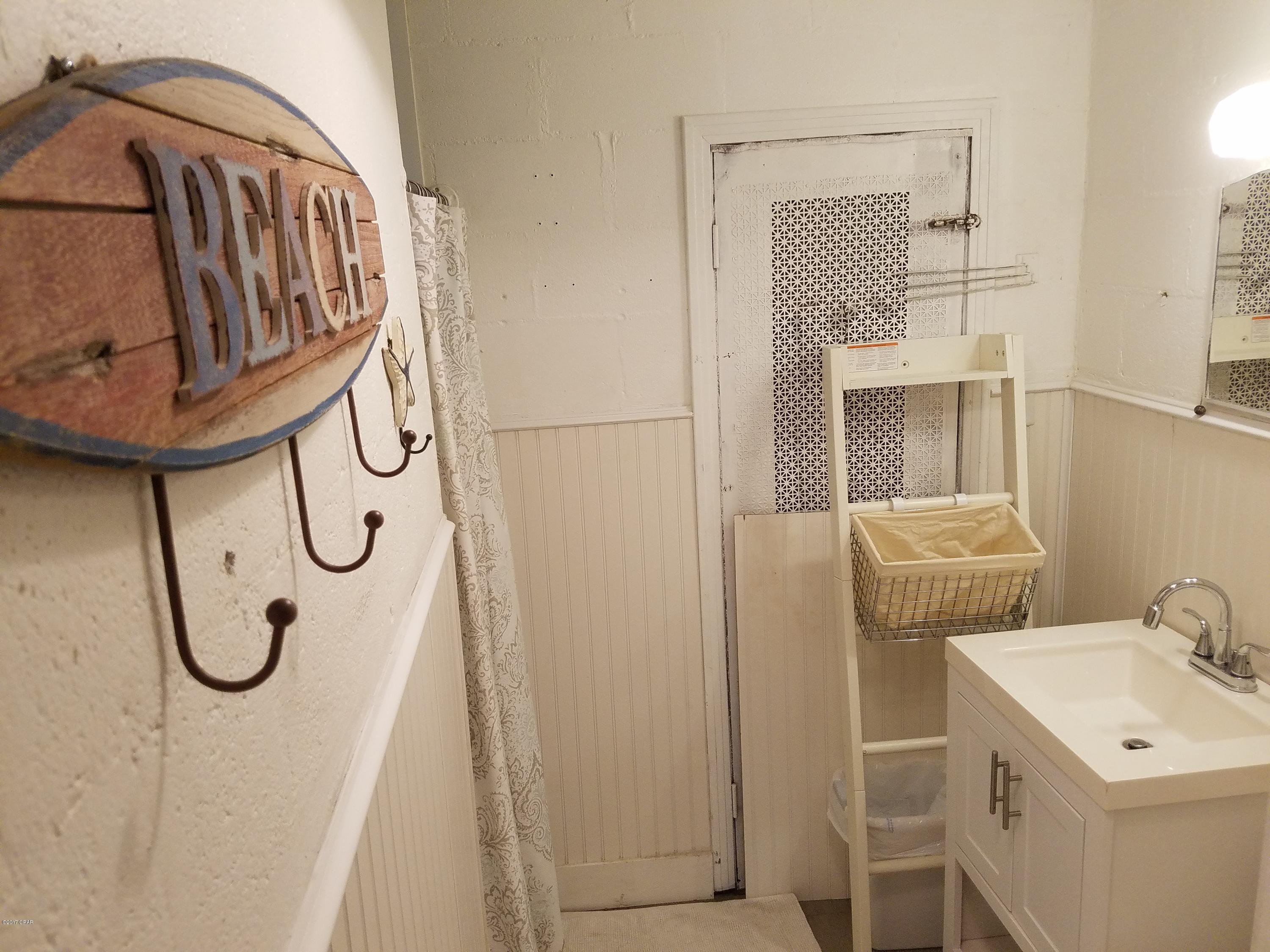 El Centro Villas Ph 1 - Residential Lease