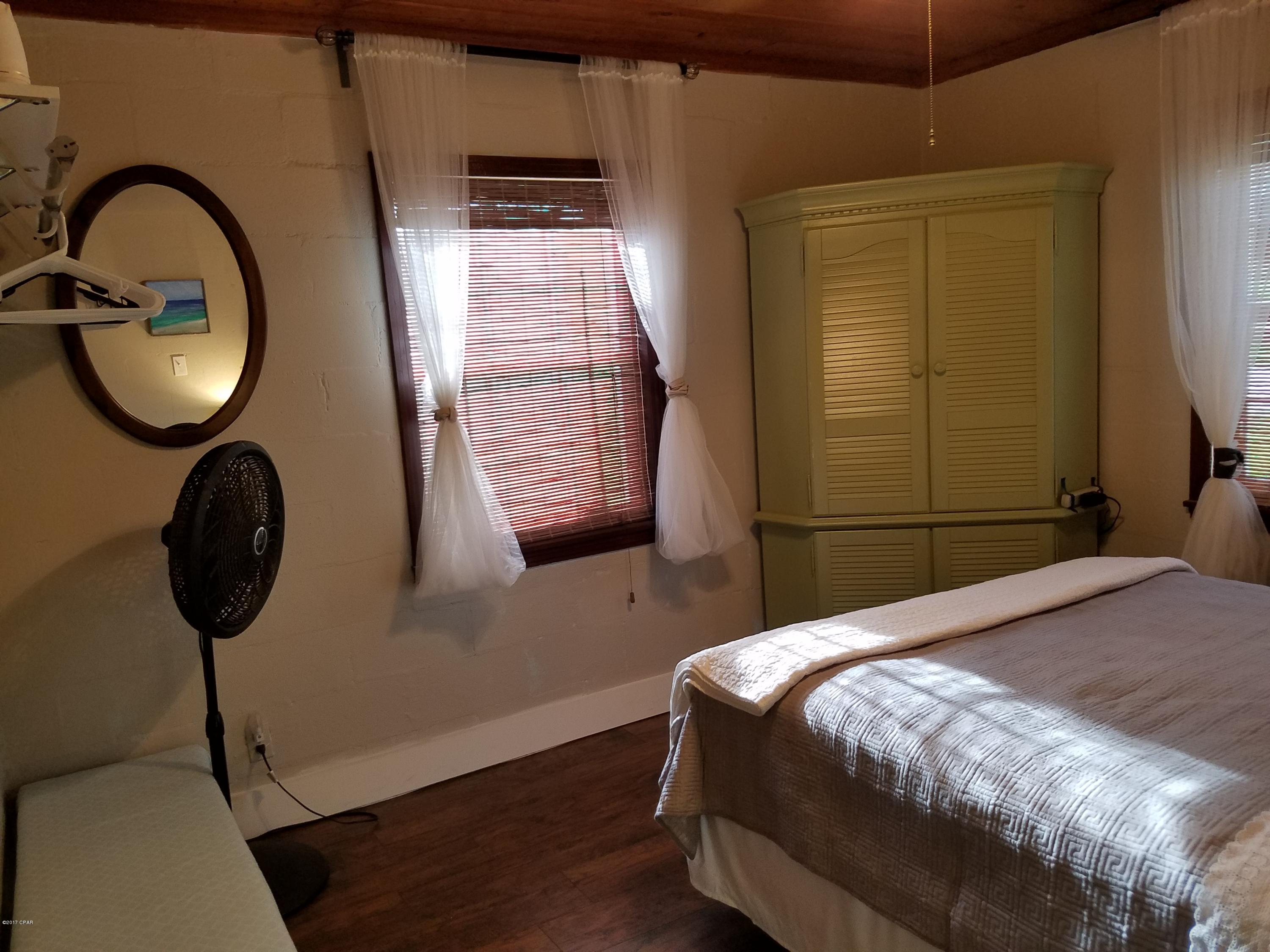 El Centro Villas Ph 1 - Residential Lease