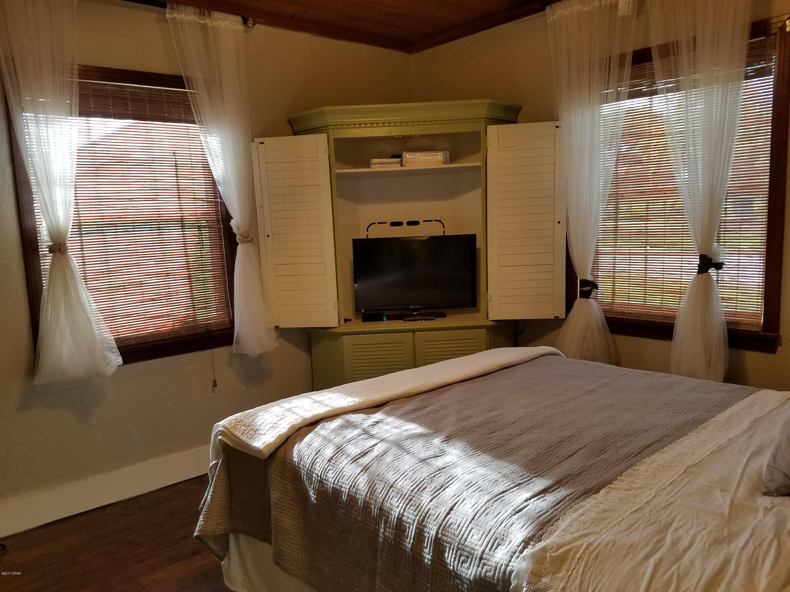 El Centro Villas Ph 1 - Residential Lease