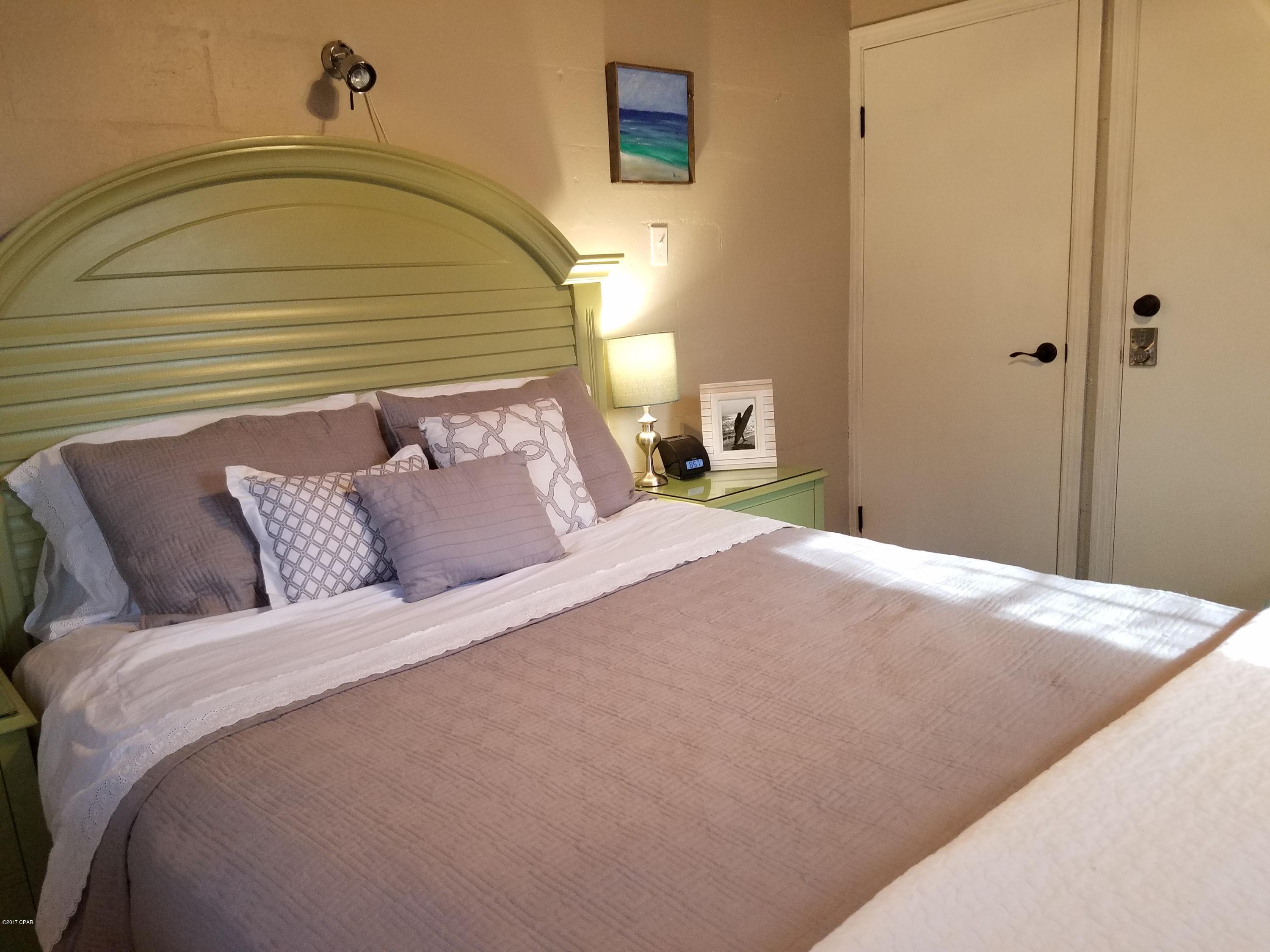 El Centro Villas Ph 1 - Residential Lease