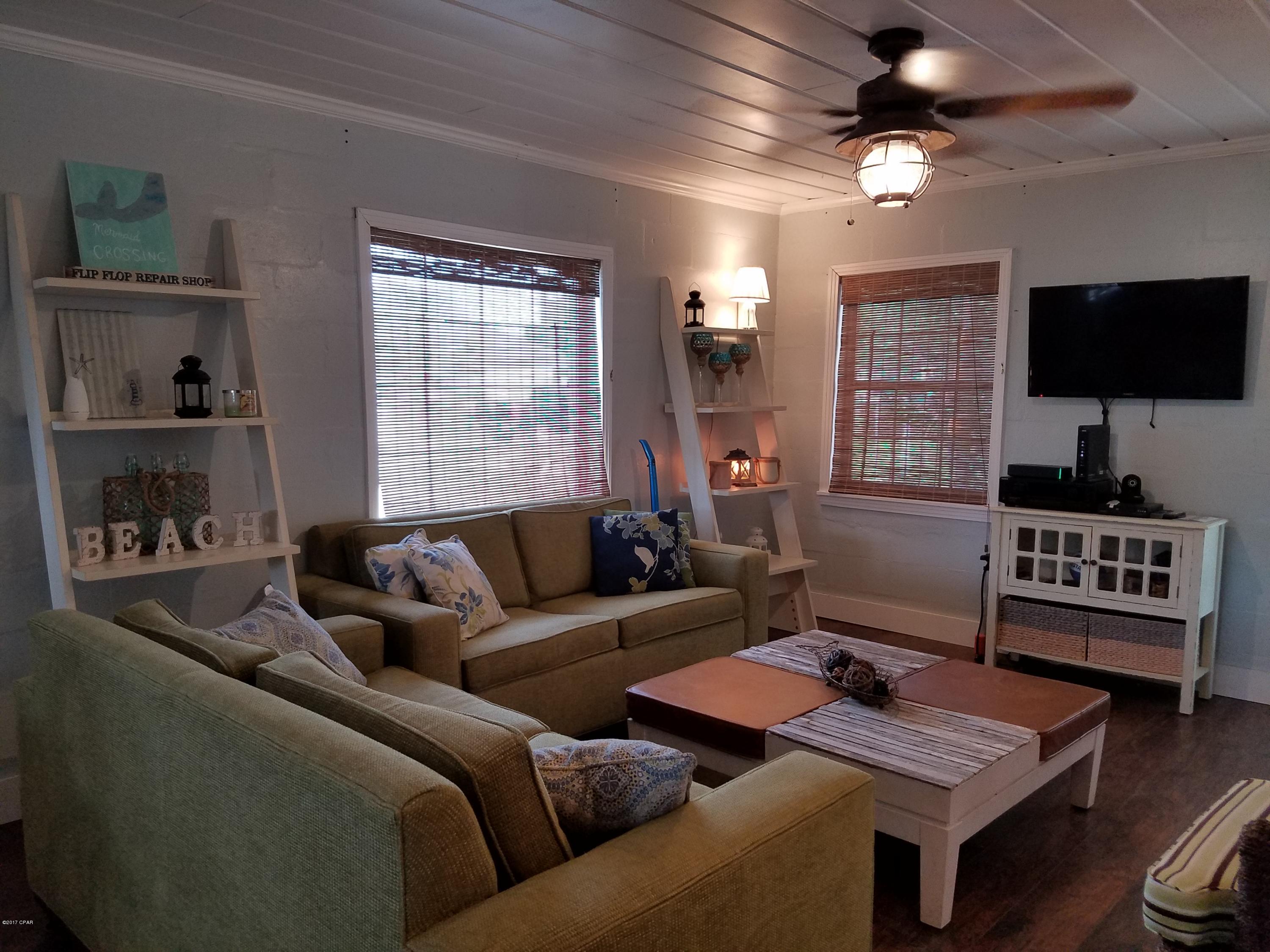 El Centro Villas Ph 1 - Residential Lease