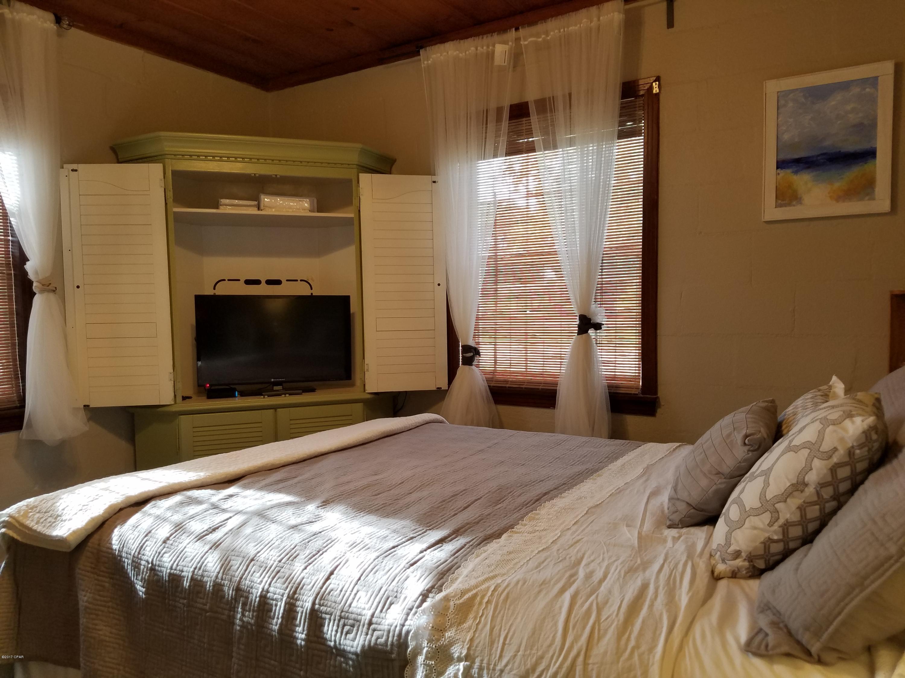 El Centro Villas Ph 1 - Residential Lease