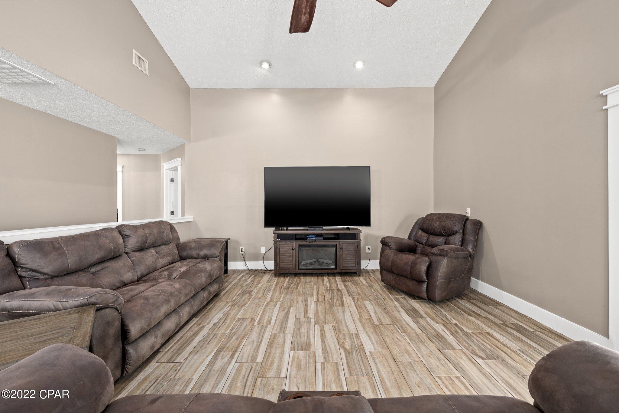 Grand Lagoon Shores 1 - Residential