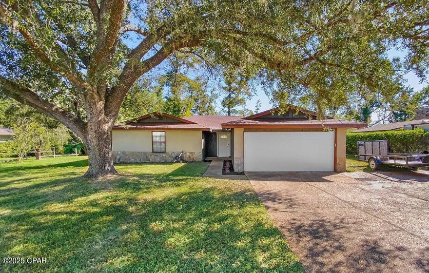 This updated, quaint 3 bed, 2 bath, 1,592 sqft craftsman sits on almost half an acre and backs up to a small creek, offering exceptional privacy and outdoor space. The open‑plan living area, dining space, and kitchen with new refrigerator, microwave, quartz topped cabinets, and a dining bar overlook the generous backyard. Luxury vinyl plank flooring throughout complements the craftsman aesthetic. The master suite is configured as two connected rooms for a sleeping area plus a sitting room or office. Updated bathrooms feature tiled showers and a double‑vanity in the master bath. Outside, enjoy a fenced yard, stone accent façade, vaulted ceilings with exposed beam, energy efficient windows, and central HVAC. NO HOA! Lots of space to park your atvs, boats and toys!

Schedule a showing now don't miss out on this open and lovely home!