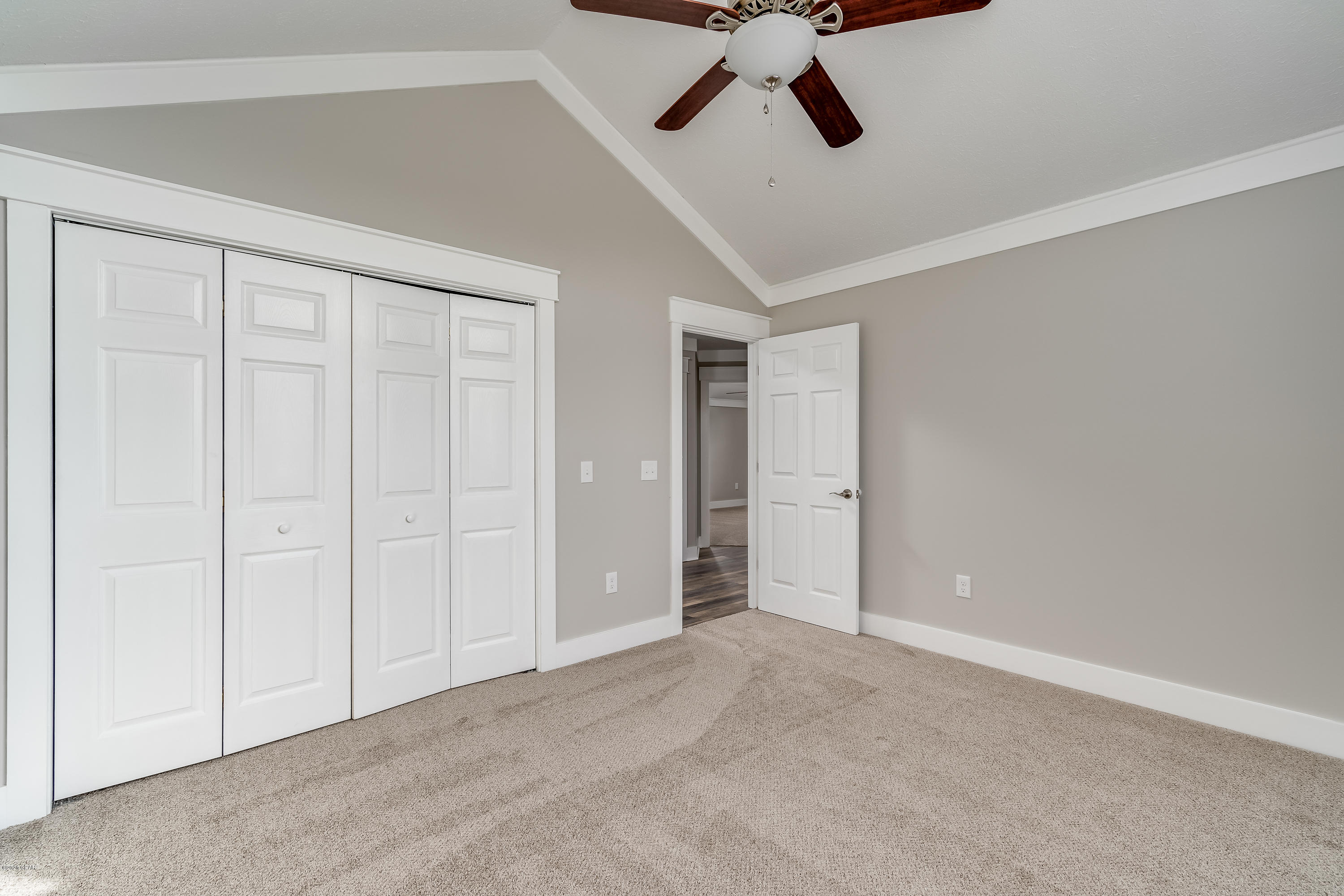 Country Club Harbour Estates - Residential Lease