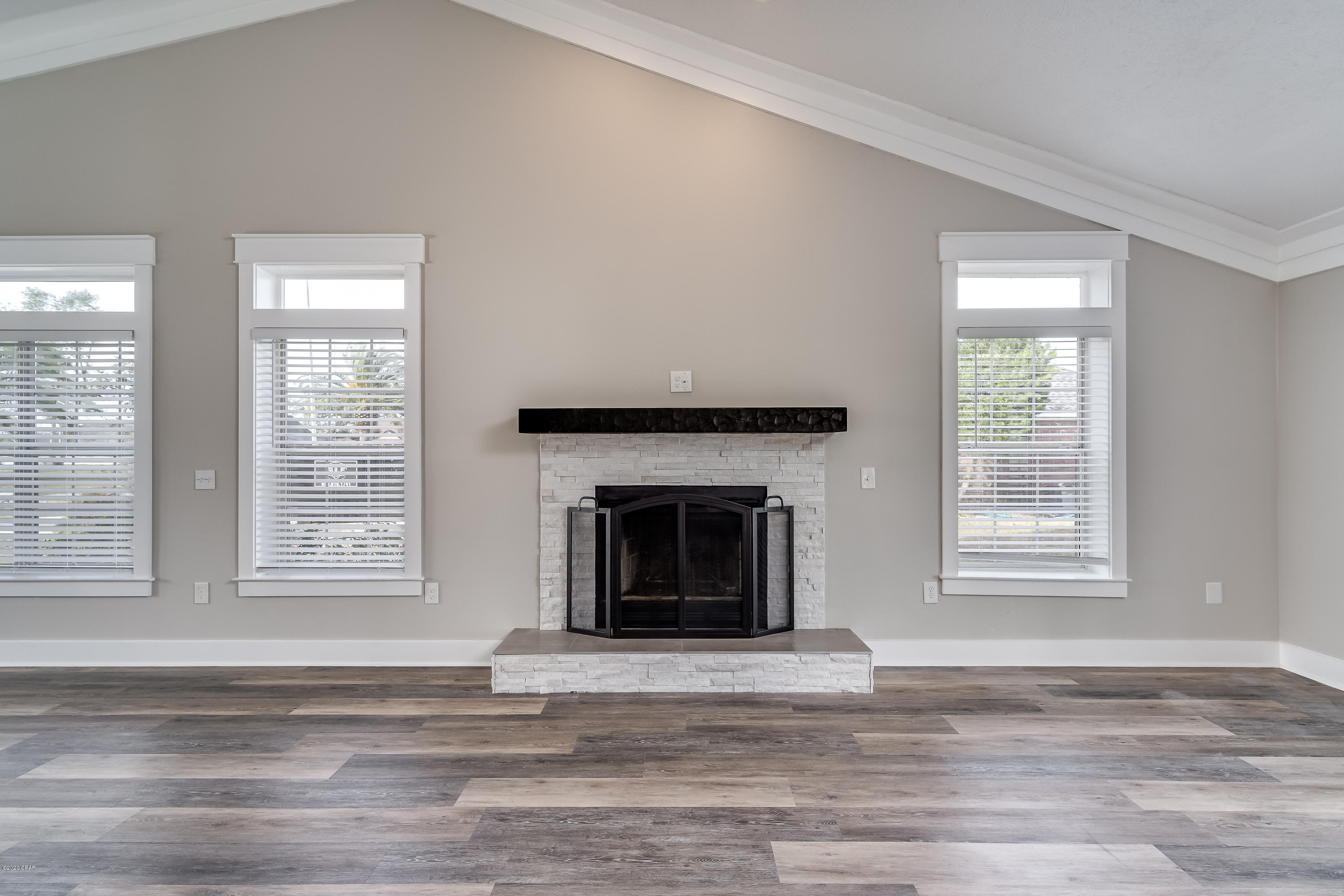 Country Club Harbour Estates - Residential Lease