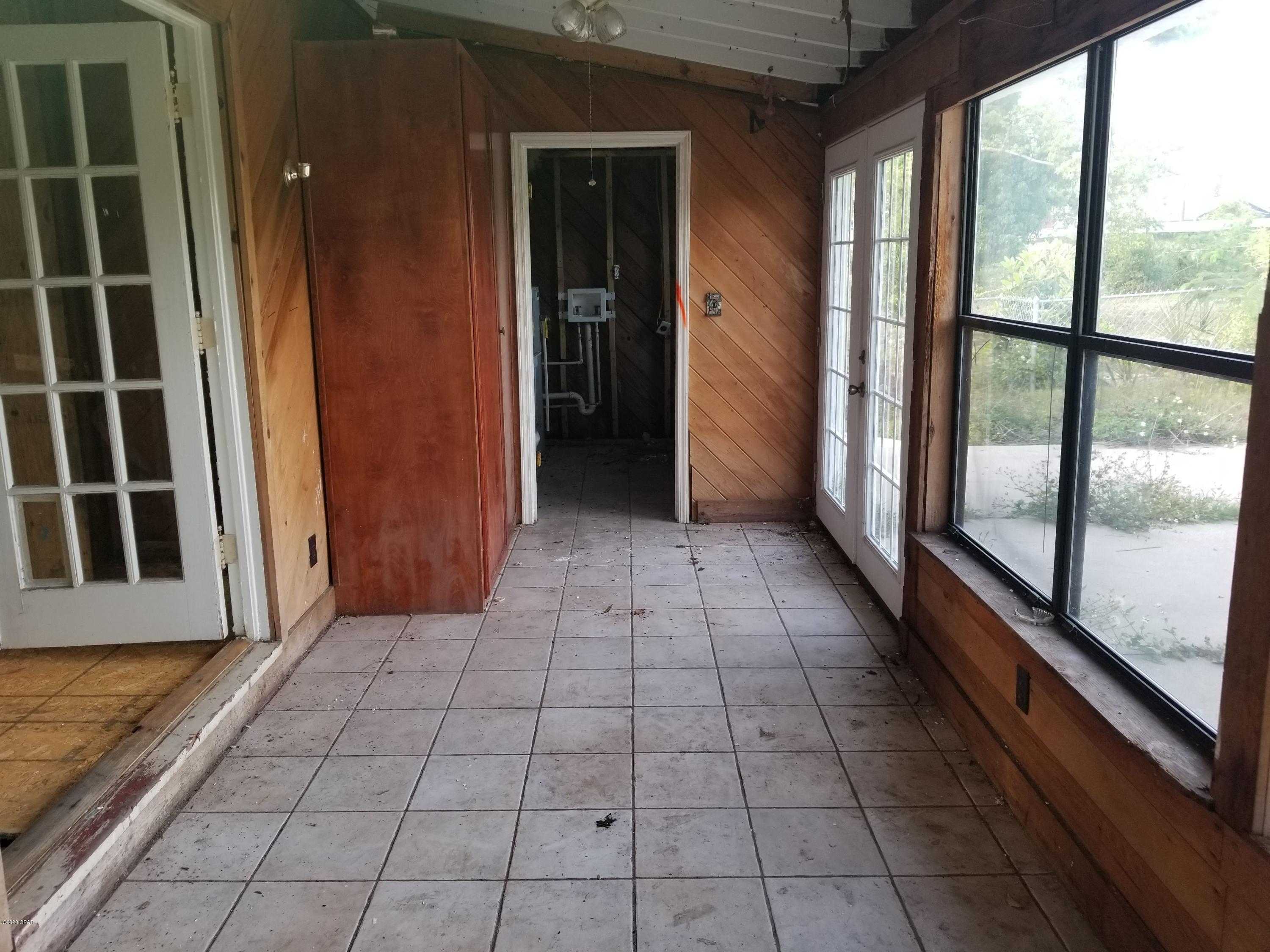 Cove Terrace 3rd Add - Residential