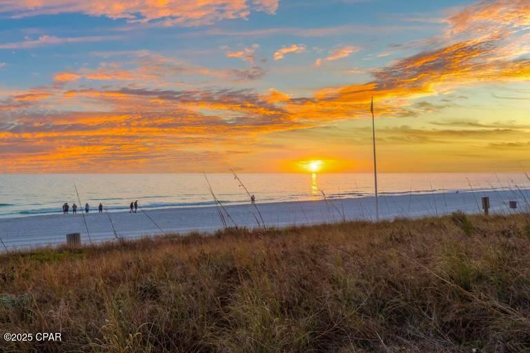 Splash Condo - Residential