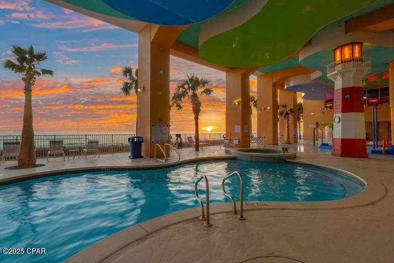 Splash Condo - Residential