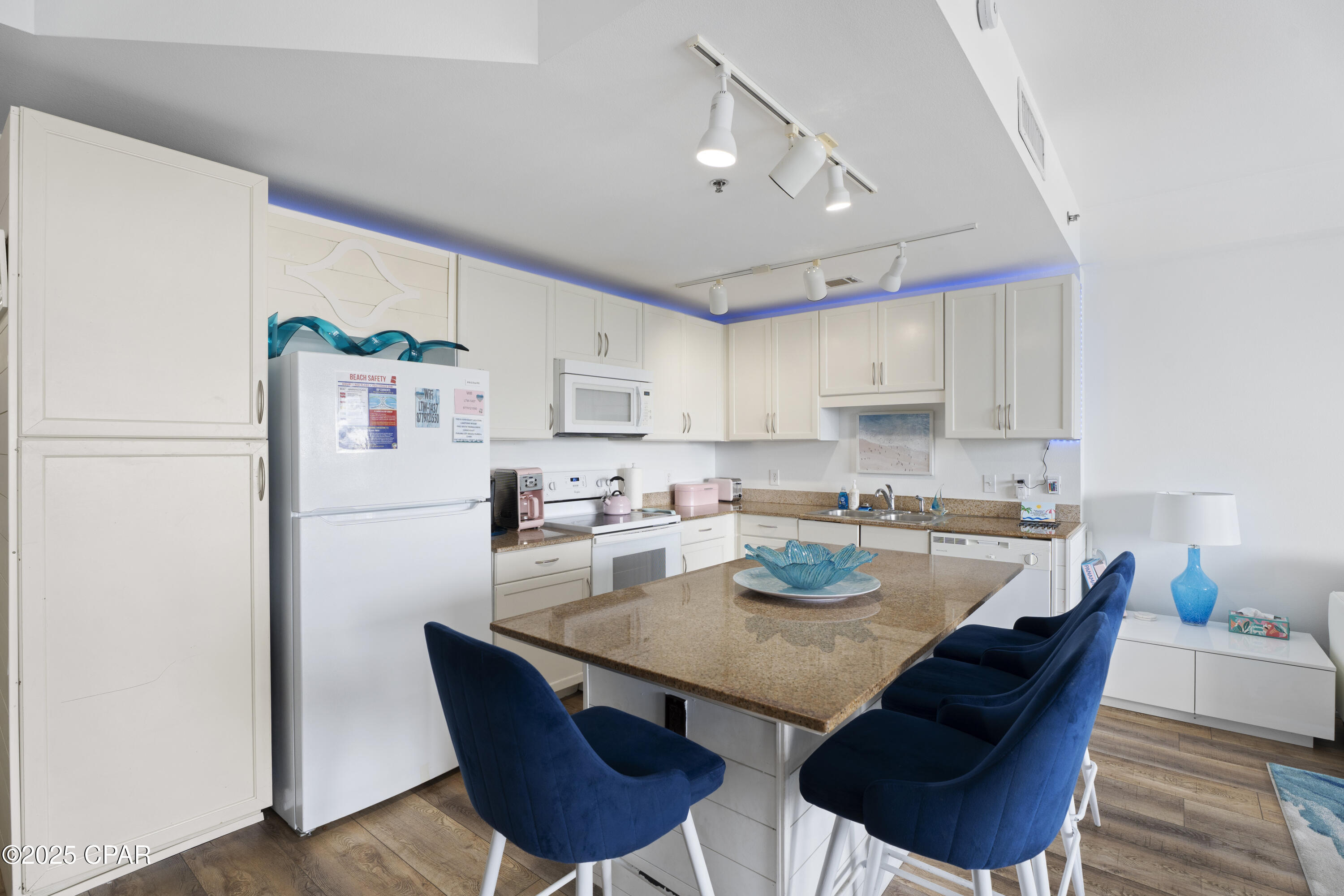 Laketown Wharf - Residential