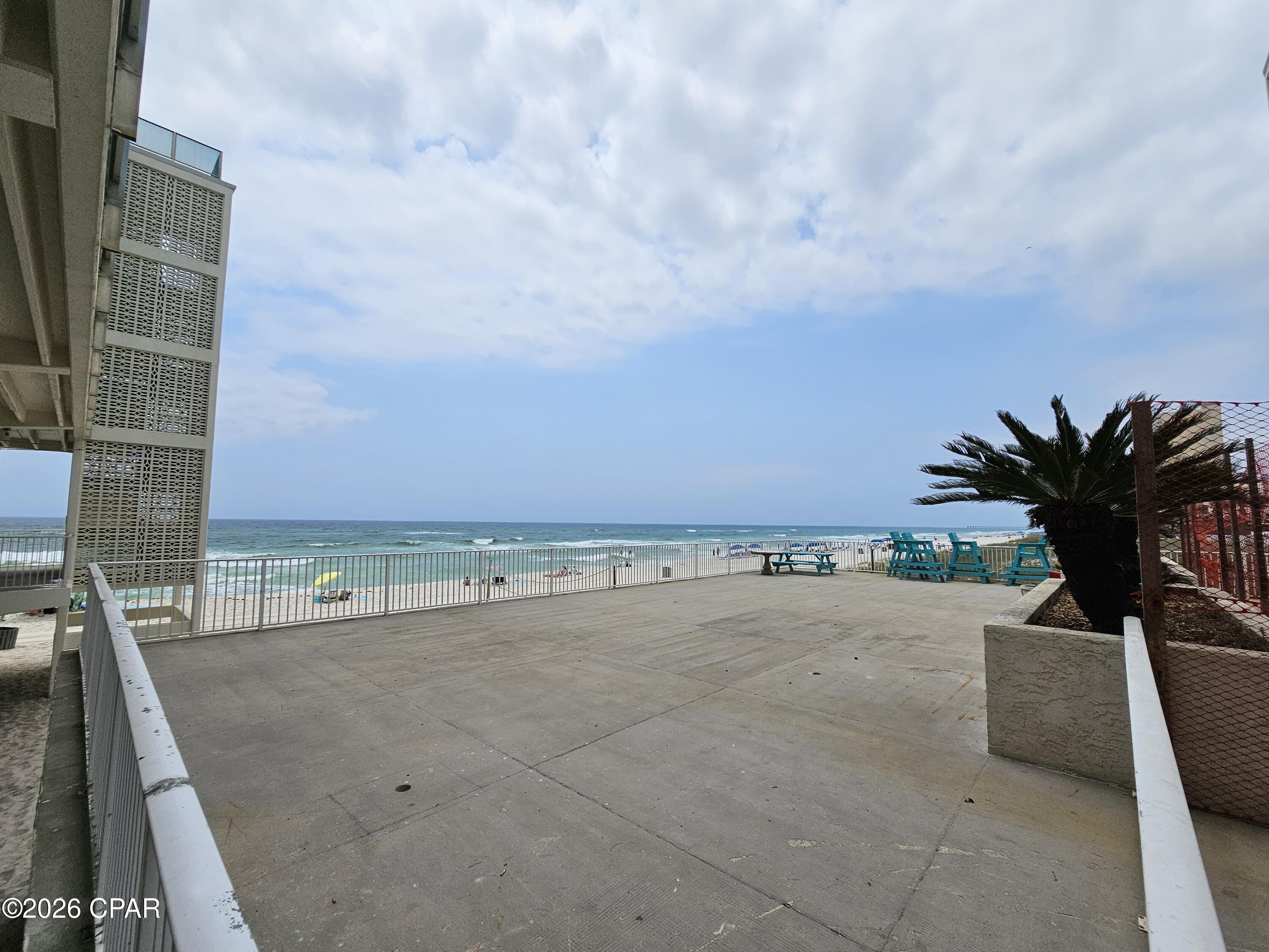 Fontainebleau Terrace - Residential