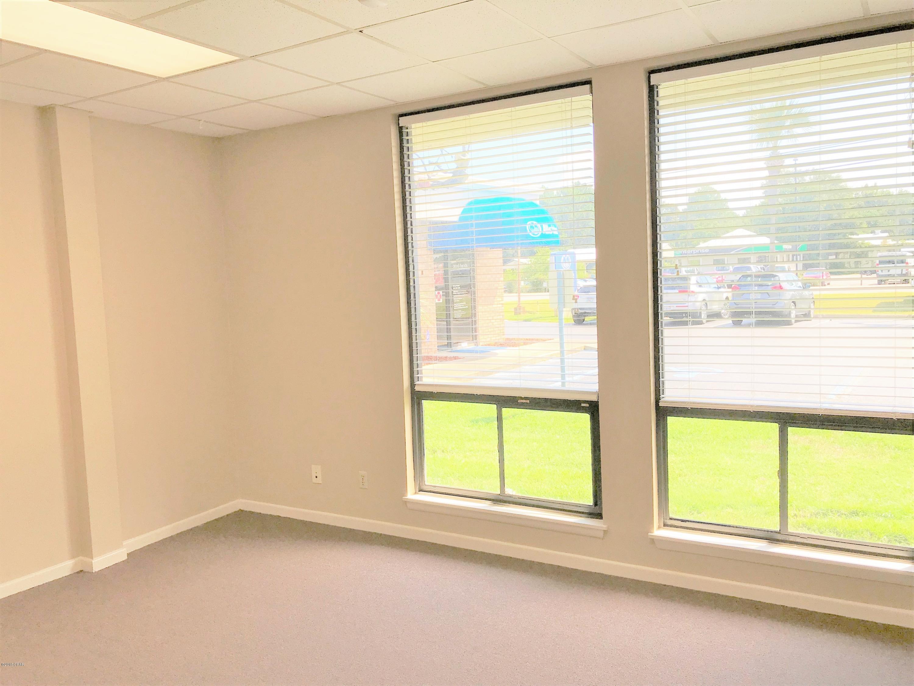 [No Recorded Subdiv] - Commercial Lease