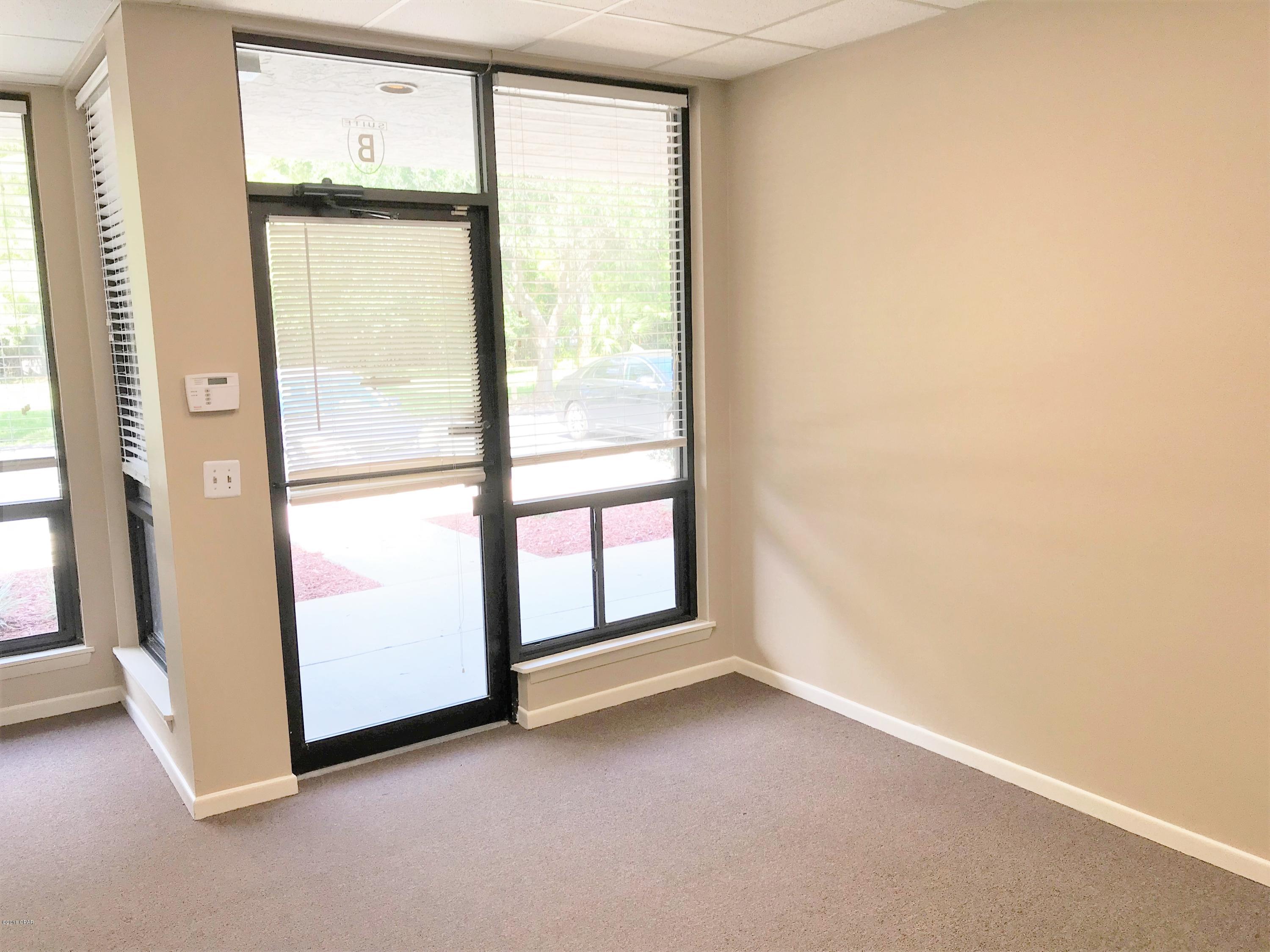 [No Recorded Subdiv] - Commercial Lease