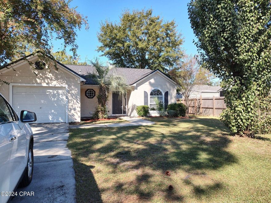 Beautiful home in desirable neighborhood of Allison Trace with cathedral ceilings, one car garage, covered patio and partially fenced yard.

*Quarterly Pest Control Included!*

*Water Heater Requires GAS*

*ALL pets are subject to owner approval and non-refundable fees.*