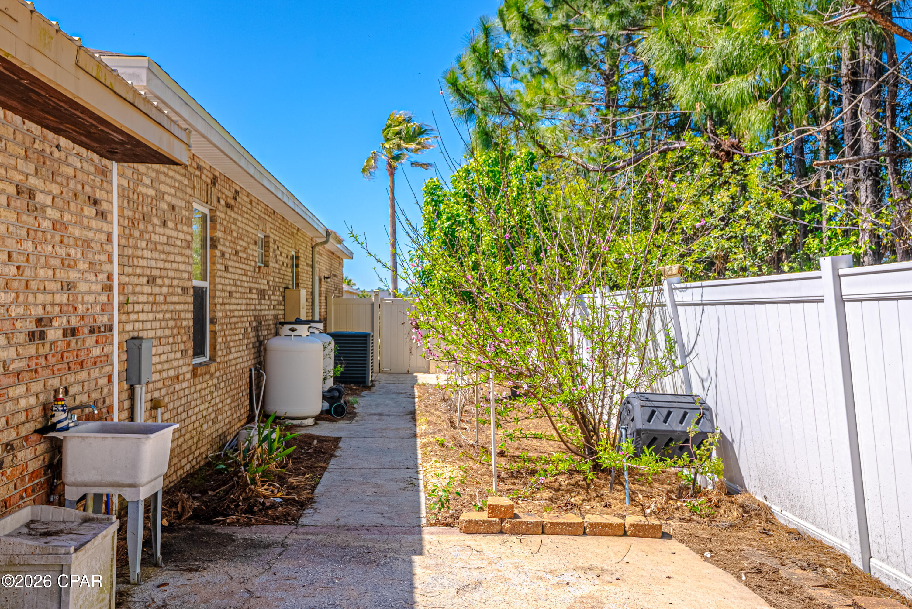 Kirkland Manor - Residential