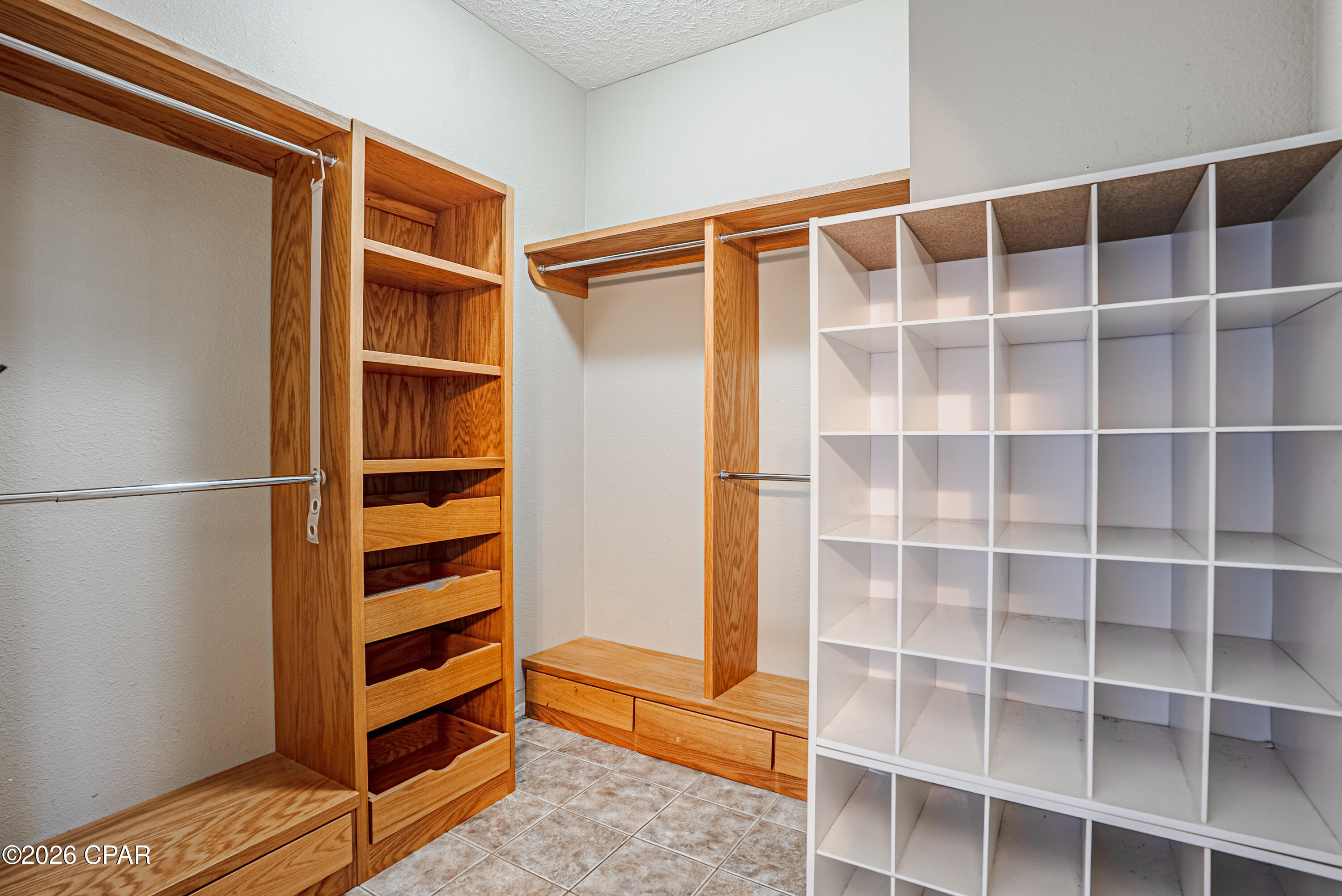 Kirkland Manor - Residential