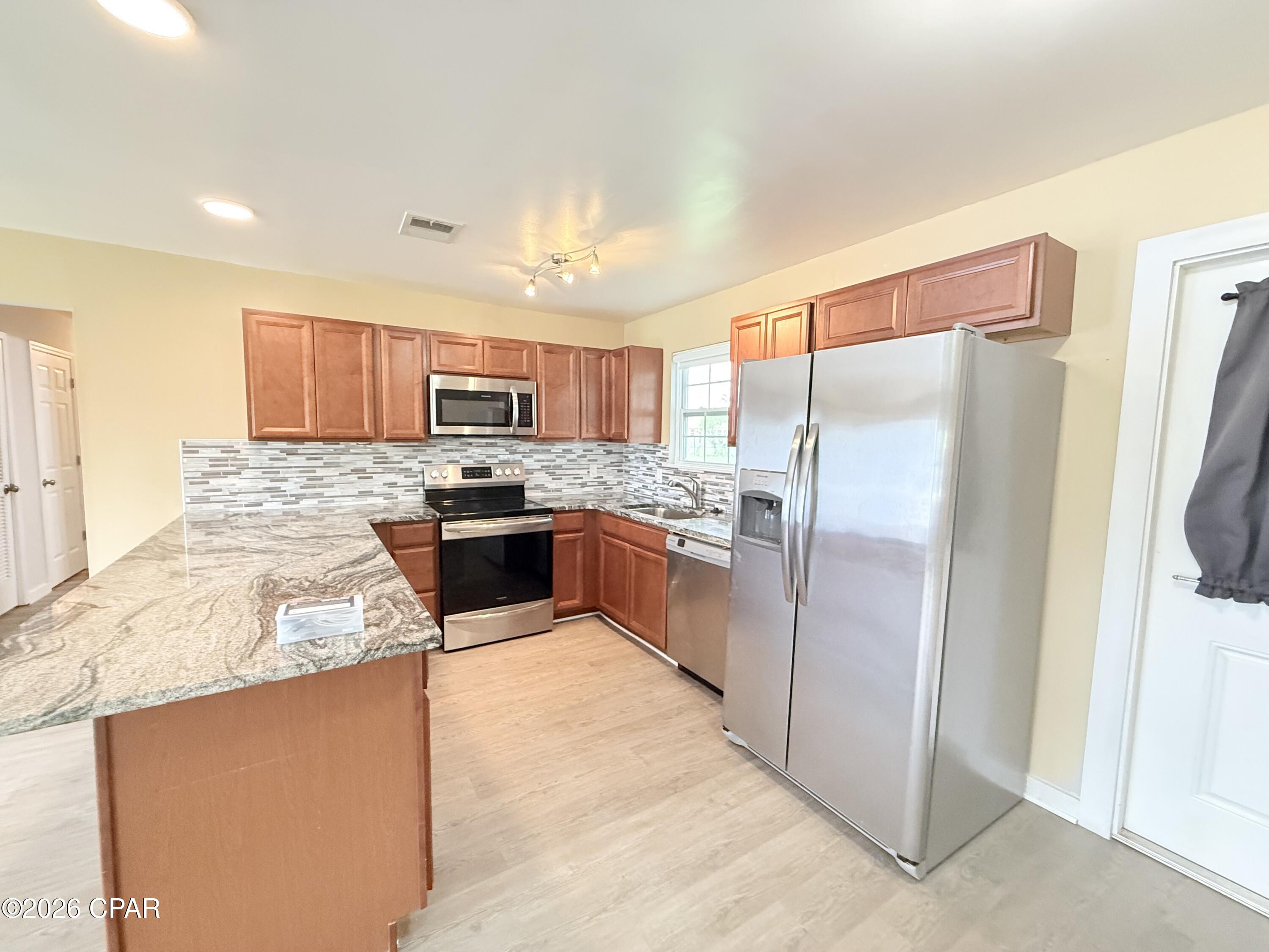 [No Recorded Subdiv] - Residential Lease