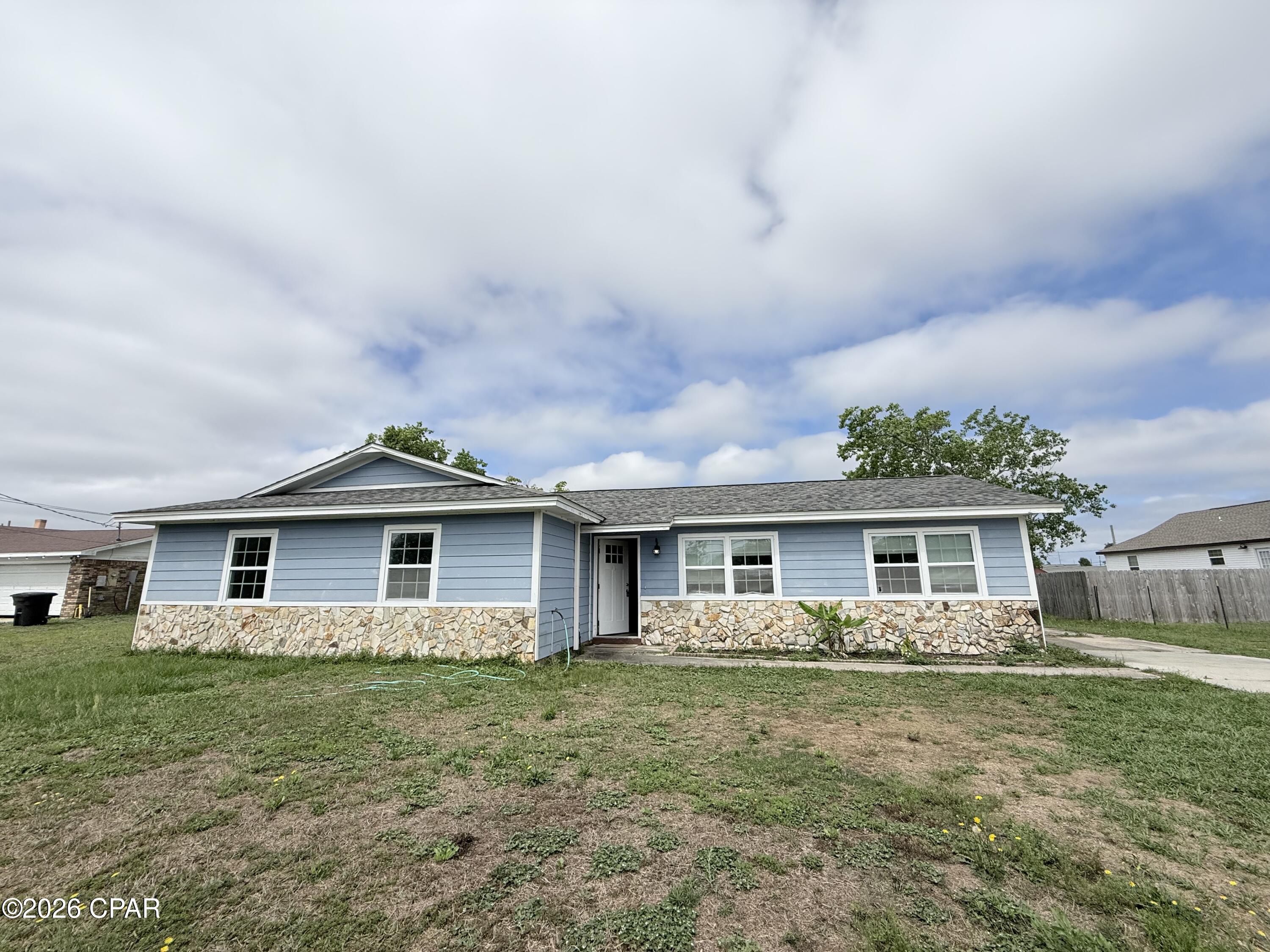 [No Recorded Subdiv] - Residential Lease