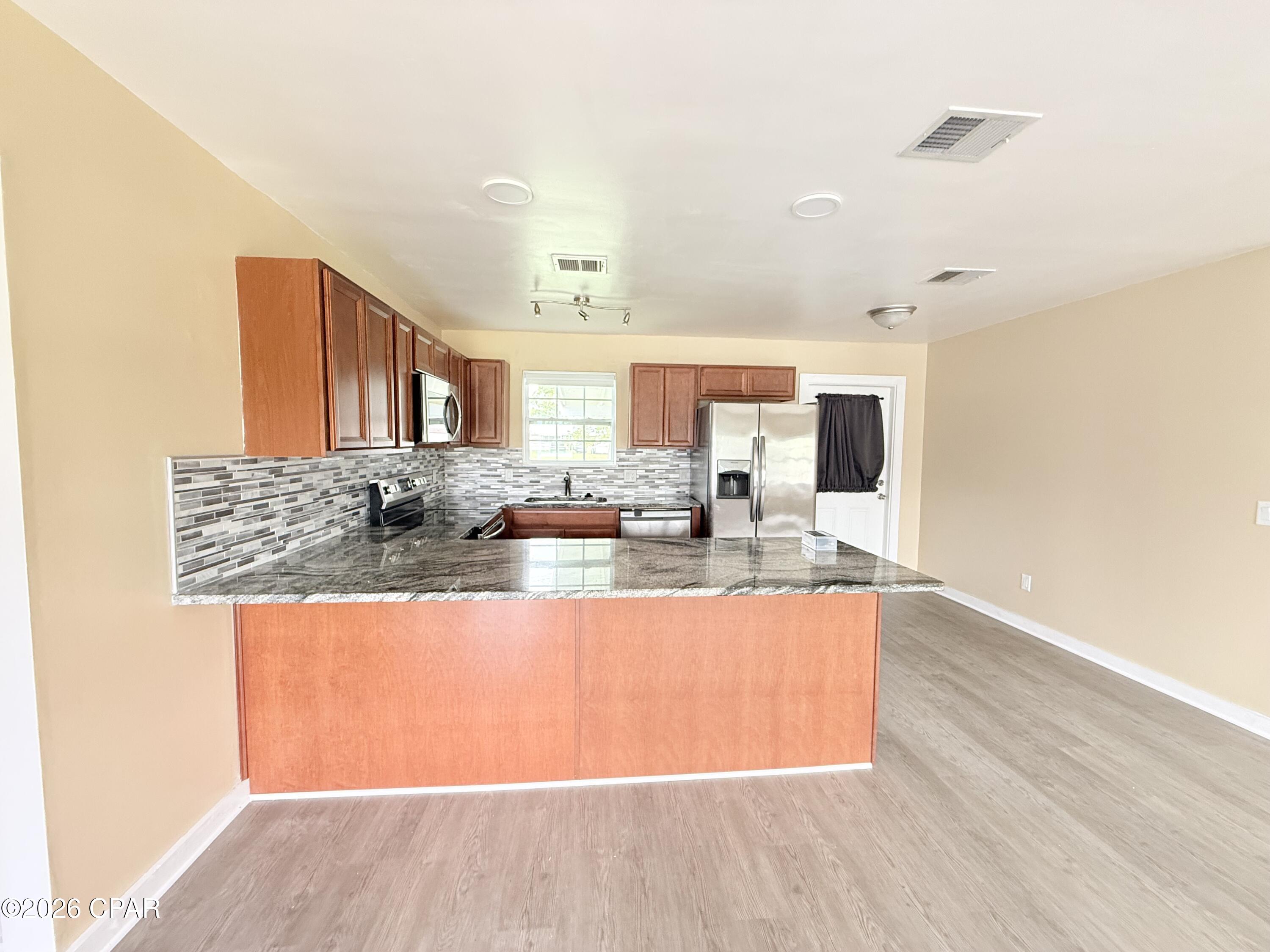 [No Recorded Subdiv] - Residential Lease