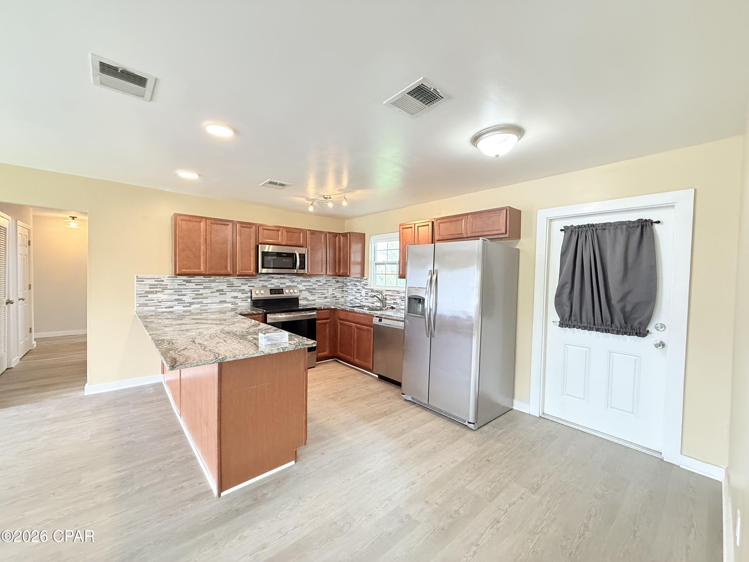 [No Recorded Subdiv] - Residential Lease