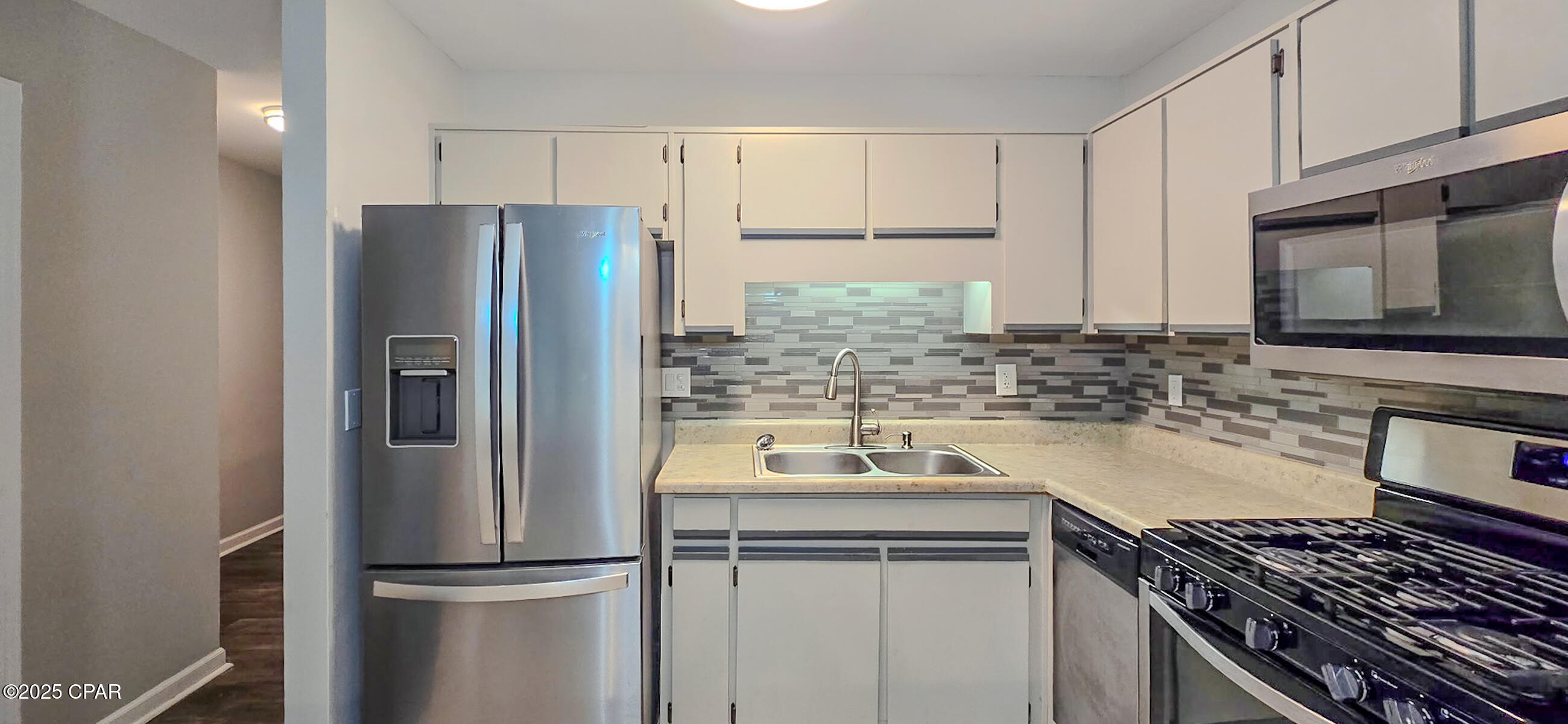 Sunbay Townhouses - Residential