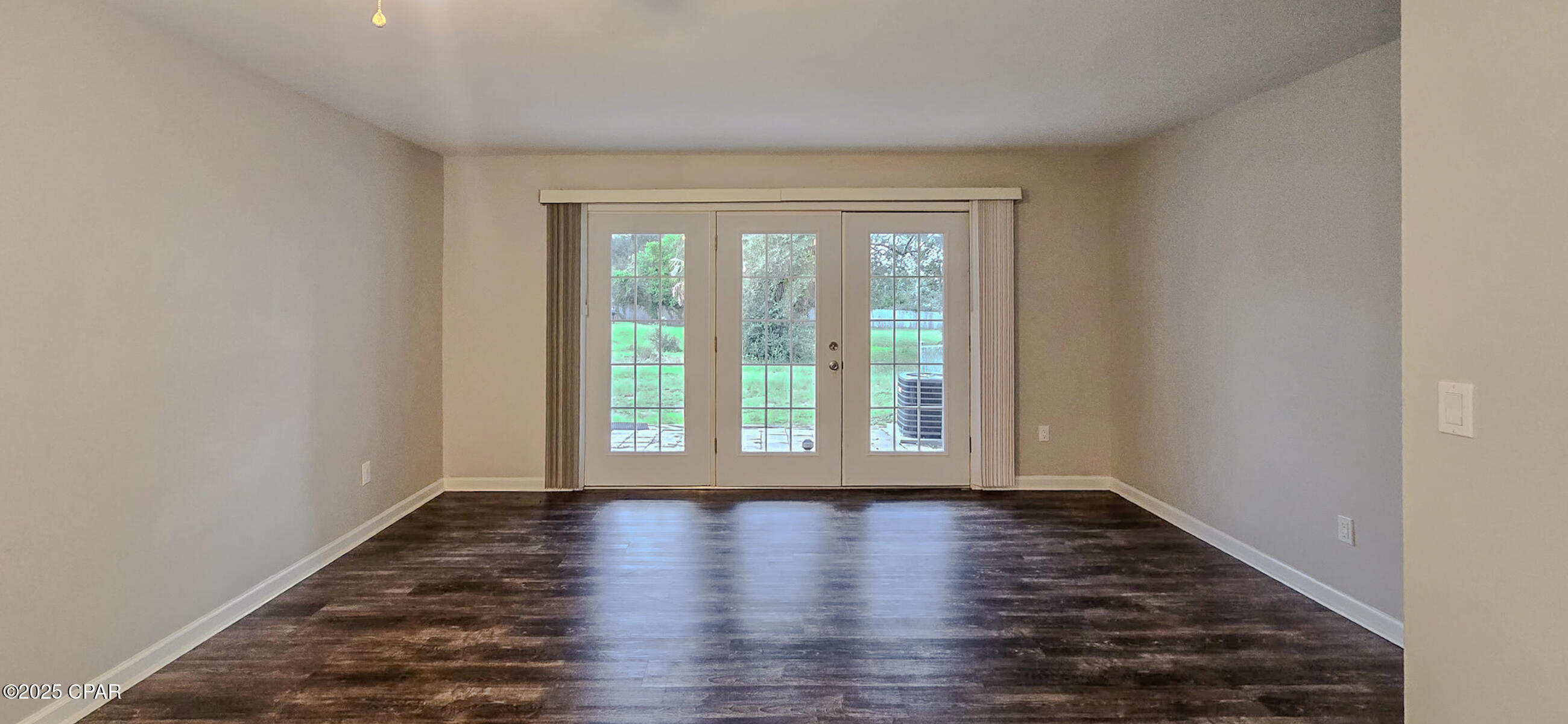 Sunbay Townhouses - Residential