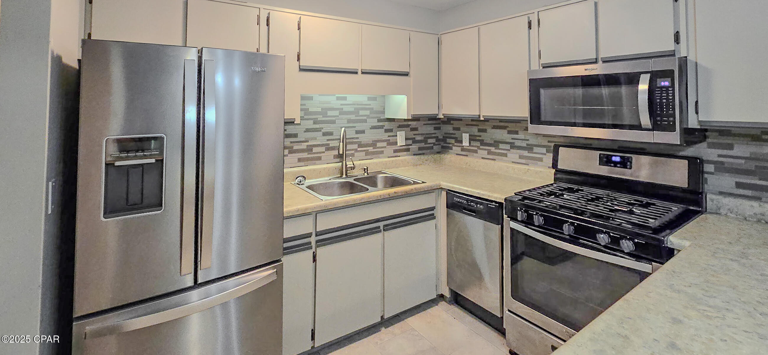 Sunbay Townhouses - Residential