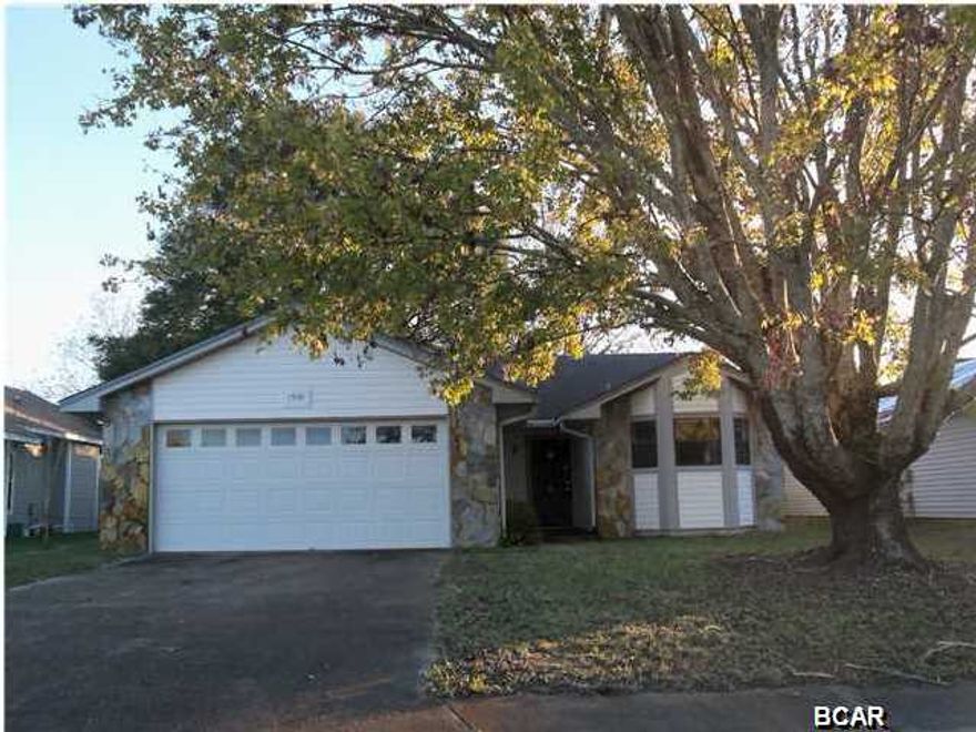 Very nice 3 bedroom, 2 bath home in Shadow Bay. Great, convenient location! This home features an open floor plan, fireplace, screened porch, fenced yard. 3 large bedrooms, 2 full baths, 2 car garage.... Close to shopping and Tyndall, this gem is sure to impress. (all sizes approximate and taken from public records, buyer to verify any details buyer deems important).