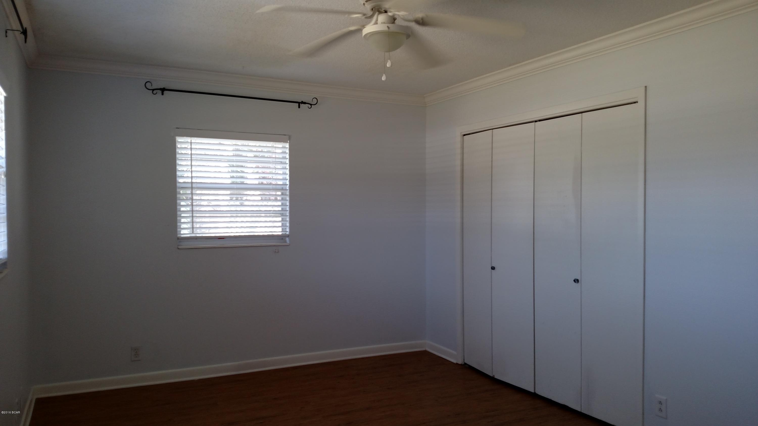 Bay Park Manor Revised C&I - Residential Lease