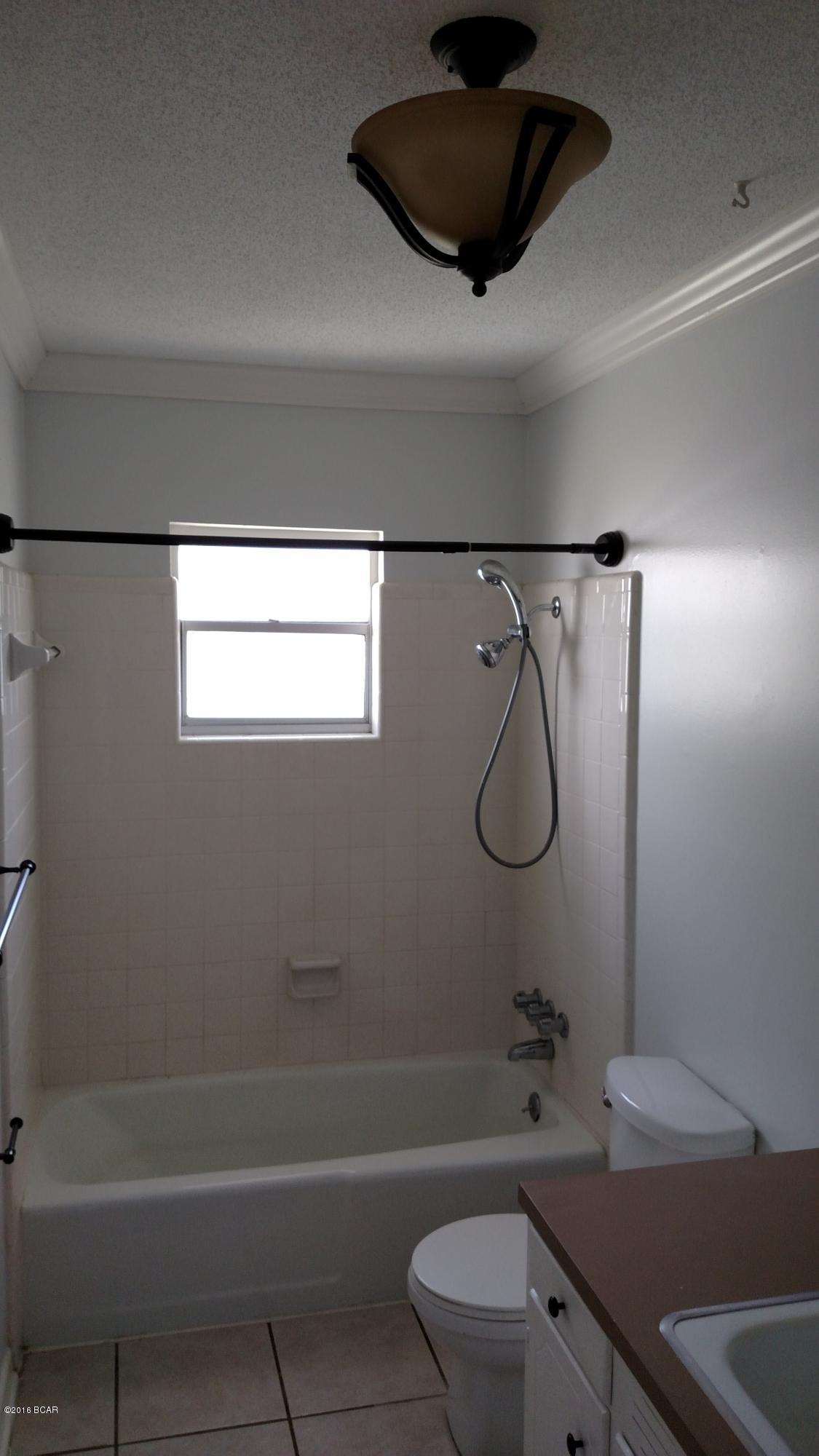 Bay Park Manor Revised C&I - Residential Lease